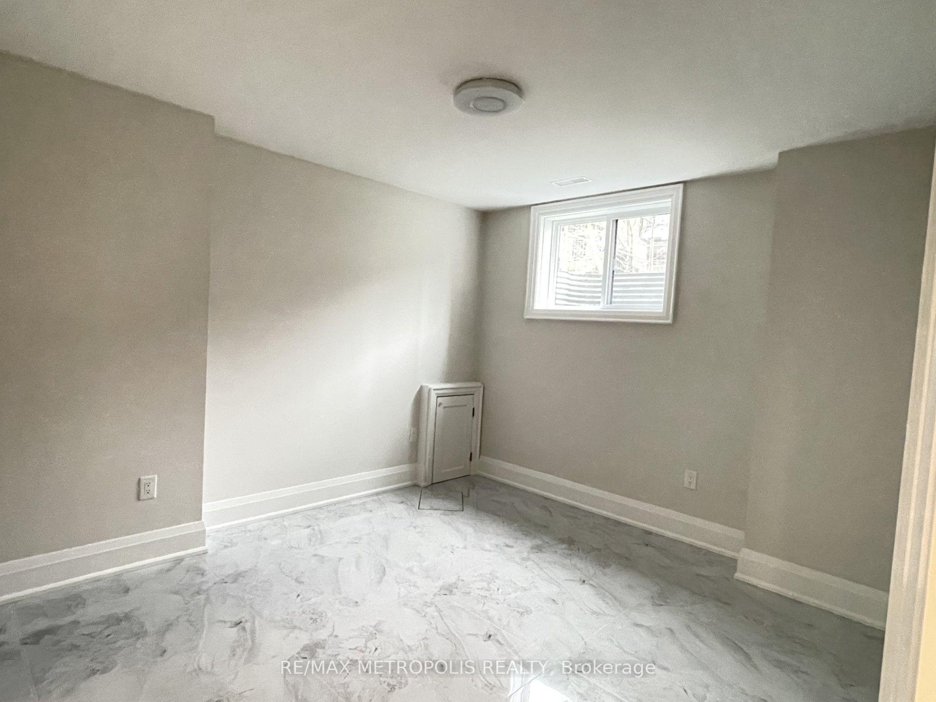 Photo 15 of Unit Bsmt, 165 Manning Avenue, Toronto, Trinity-Bellwoods — HOMEH
