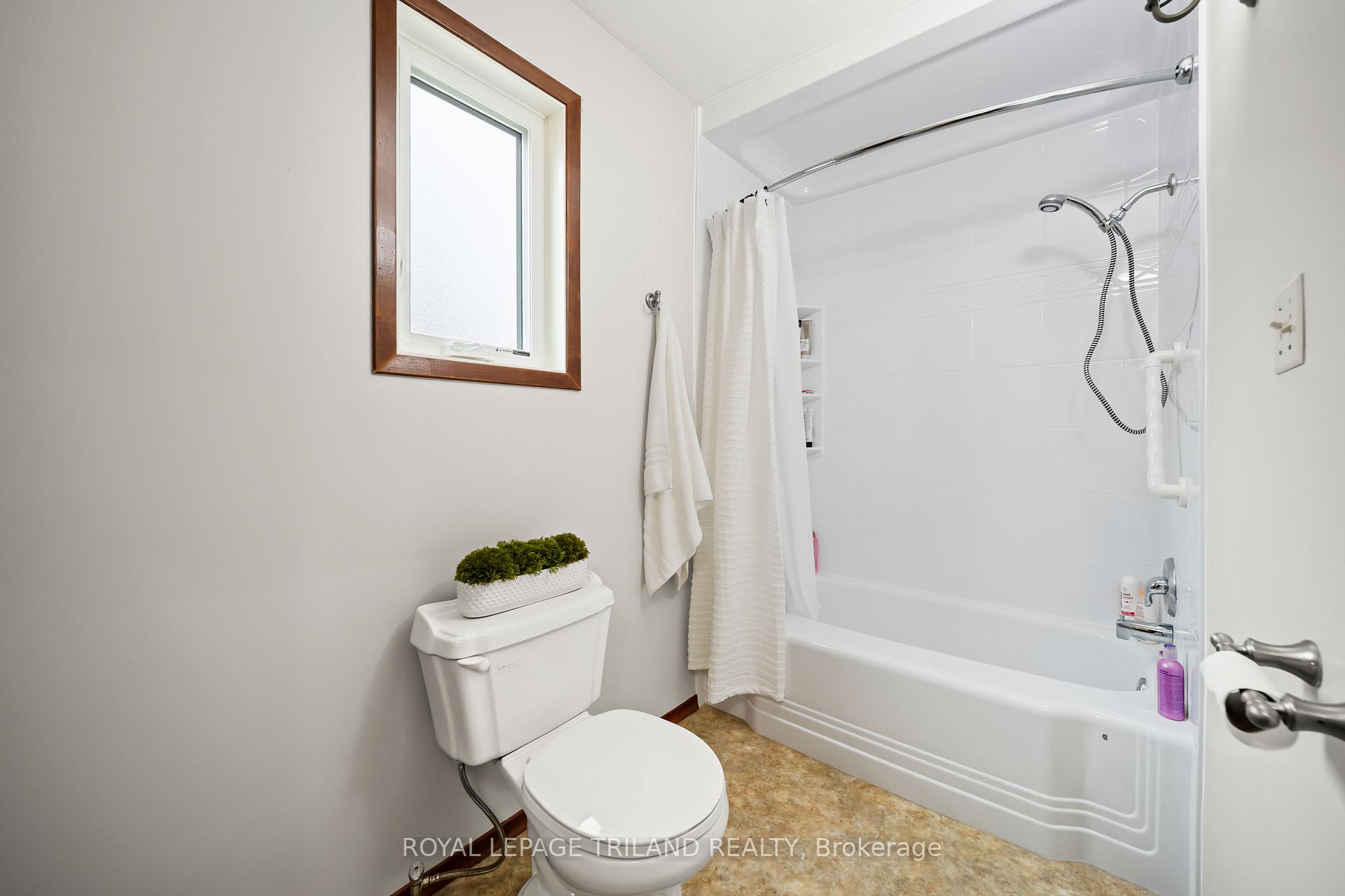 Photo 23 of 308 John Street S, Aylmer — HOMEH