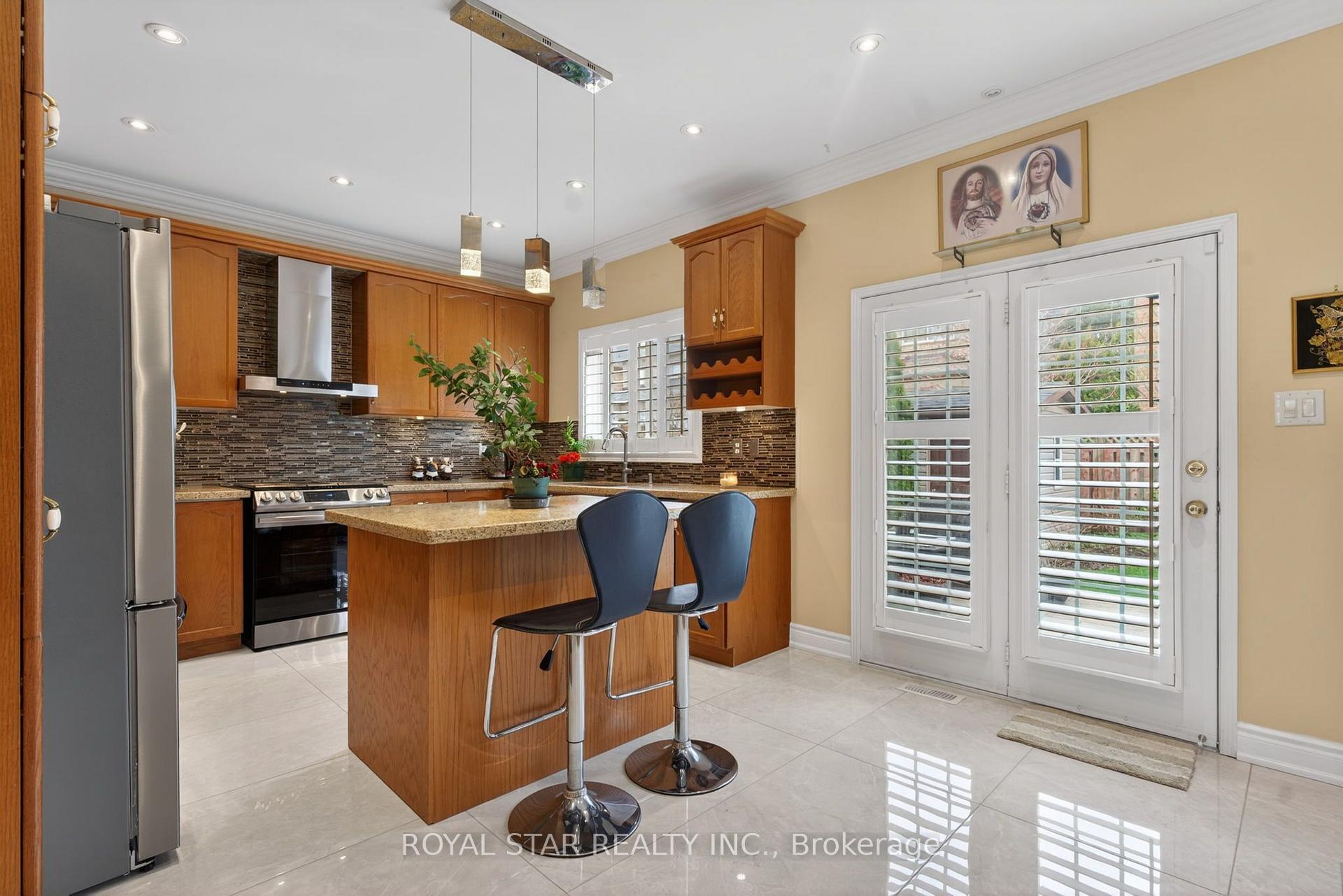 Photo 11 of 3841 Edgecliffe Run, Mississauga, Churchill Meadows — HOMEH