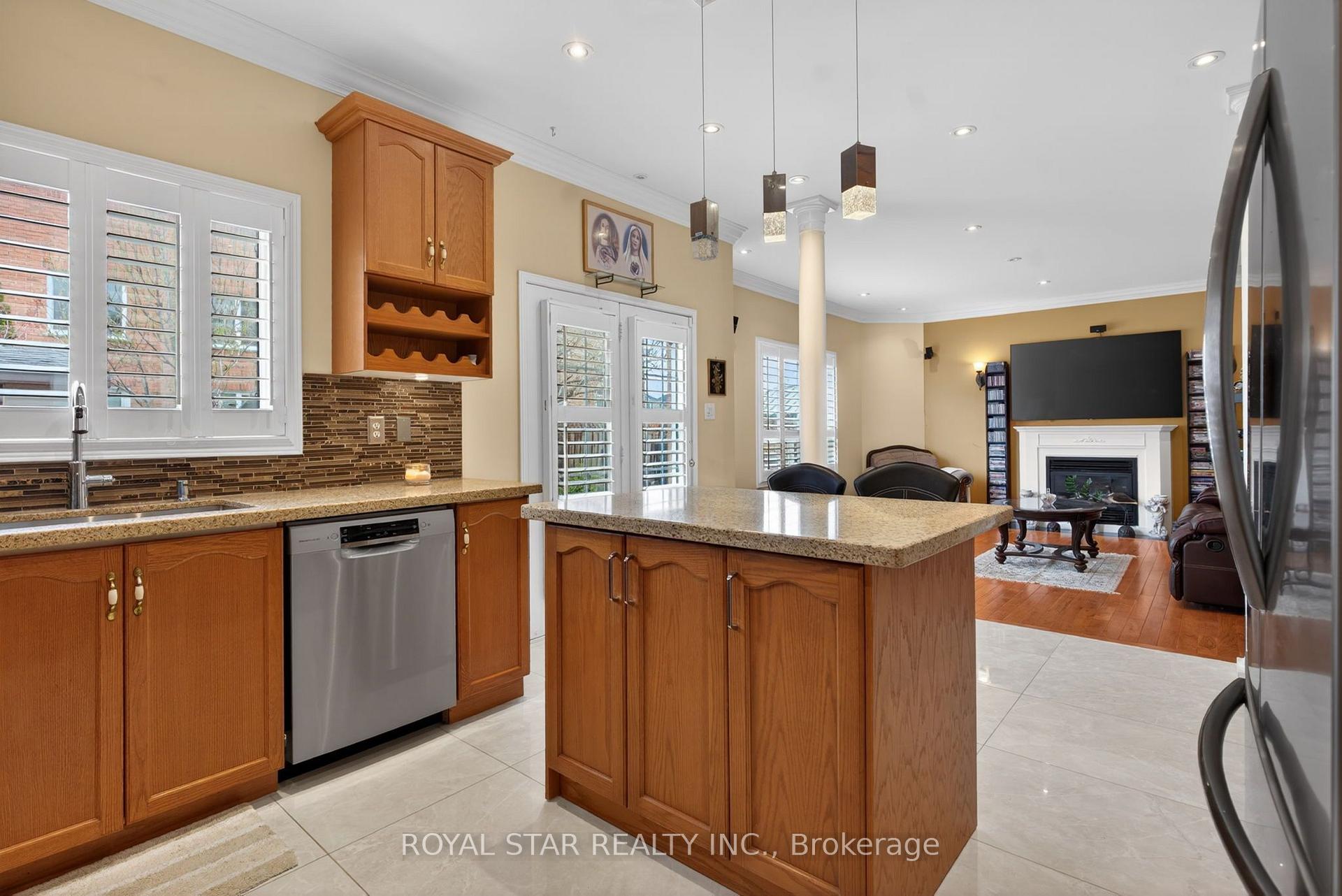 Photo 14 of 3841 Edgecliffe Run, Mississauga, Churchill Meadows — HOMEH