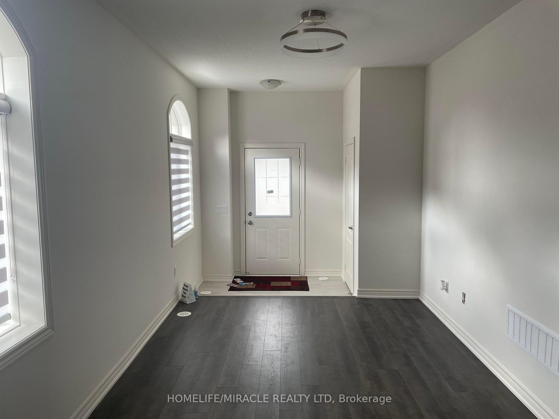 Photo 4 of 460 Silver Maple Road, Oakville, Rural Oakville — HOMEH