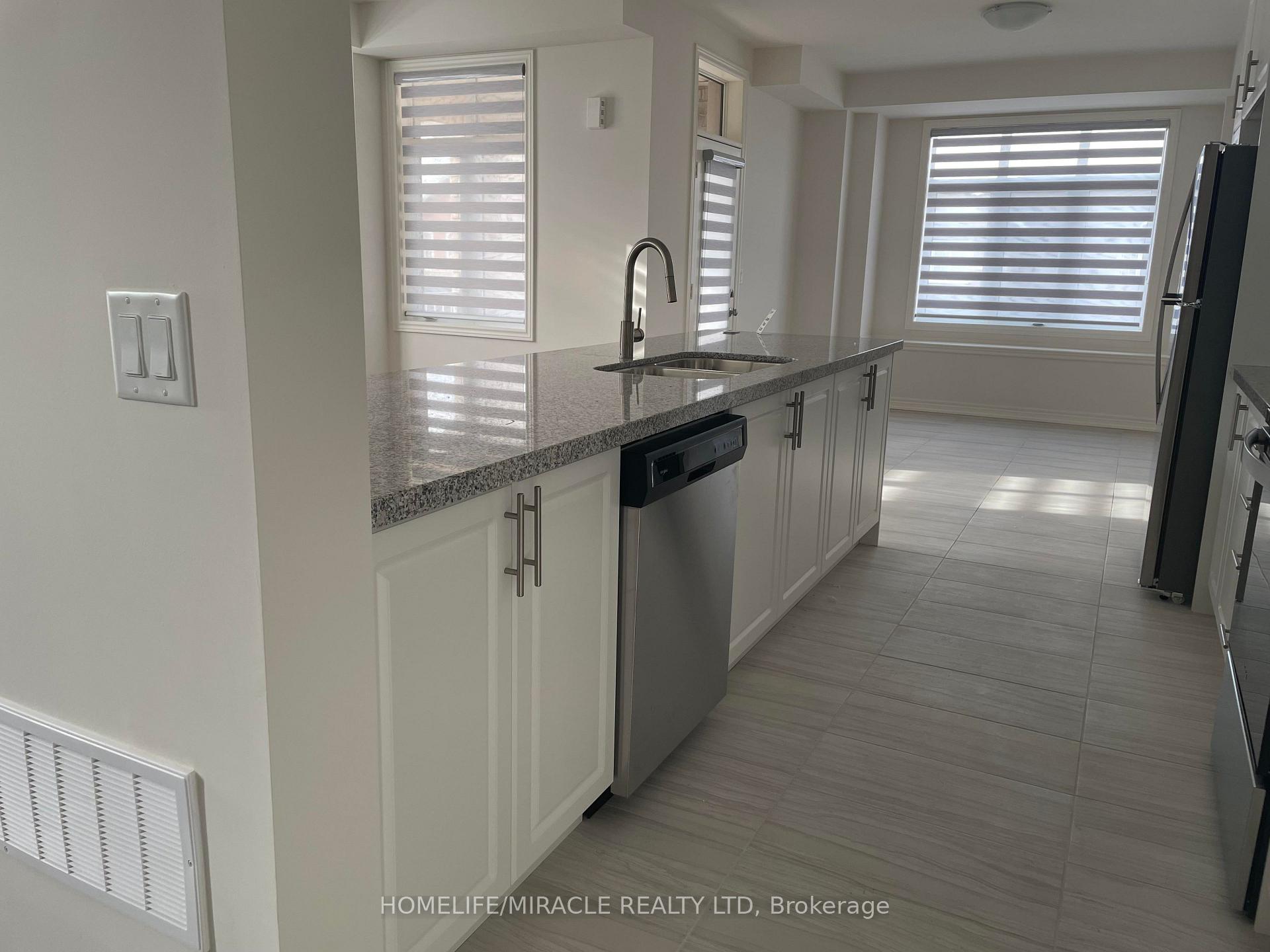 Photo 9 of 460 Silver Maple Road, Oakville, Rural Oakville — HOMEH