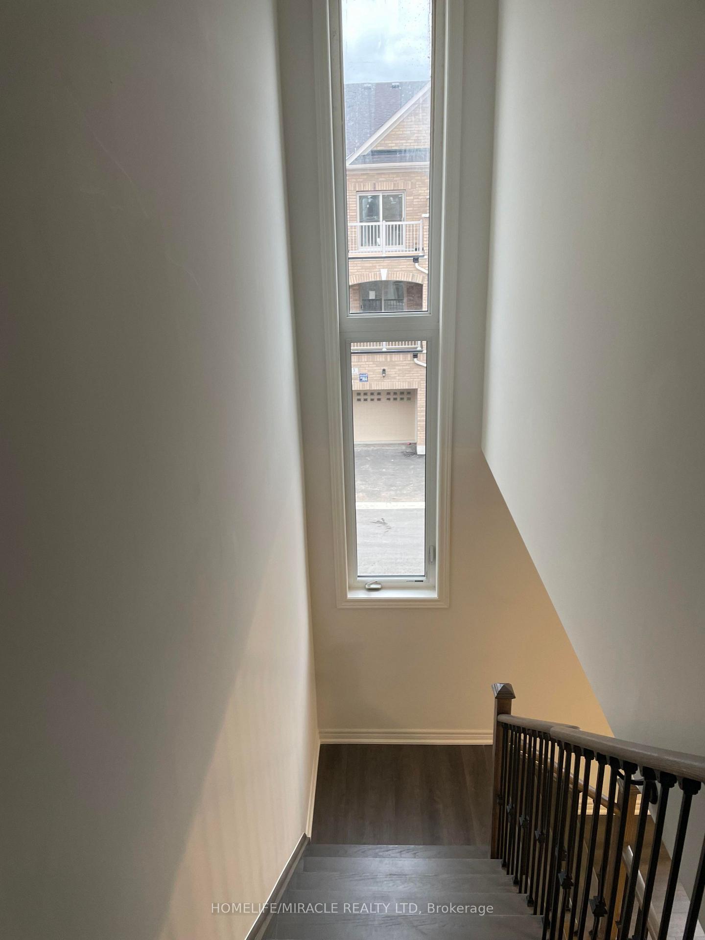 Photo 14 of 460 Silver Maple Road, Oakville, Rural Oakville — HOMEH