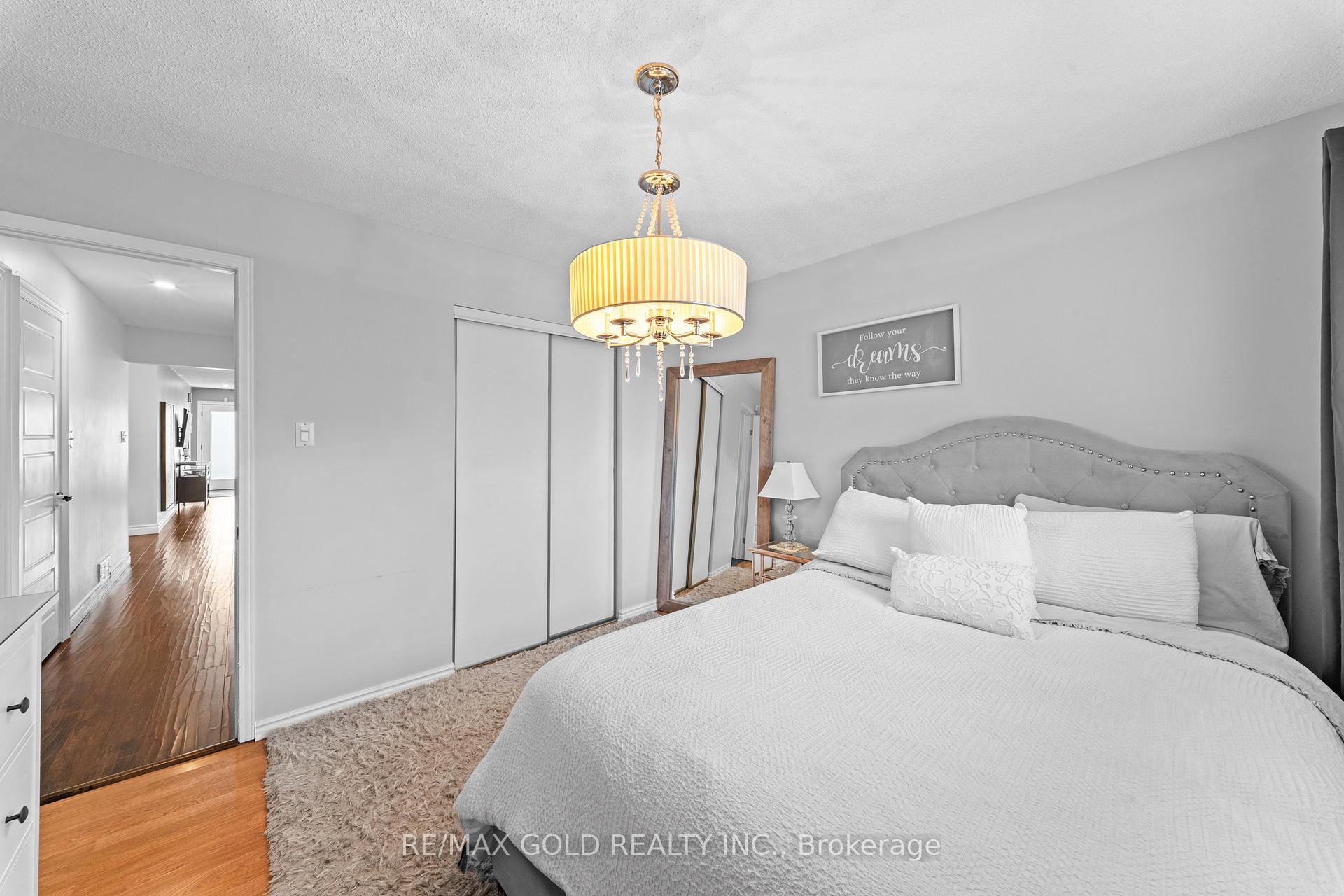 Photo 23 of 128 Martindale Crescent, Brampton, Brampton West — HOMEH