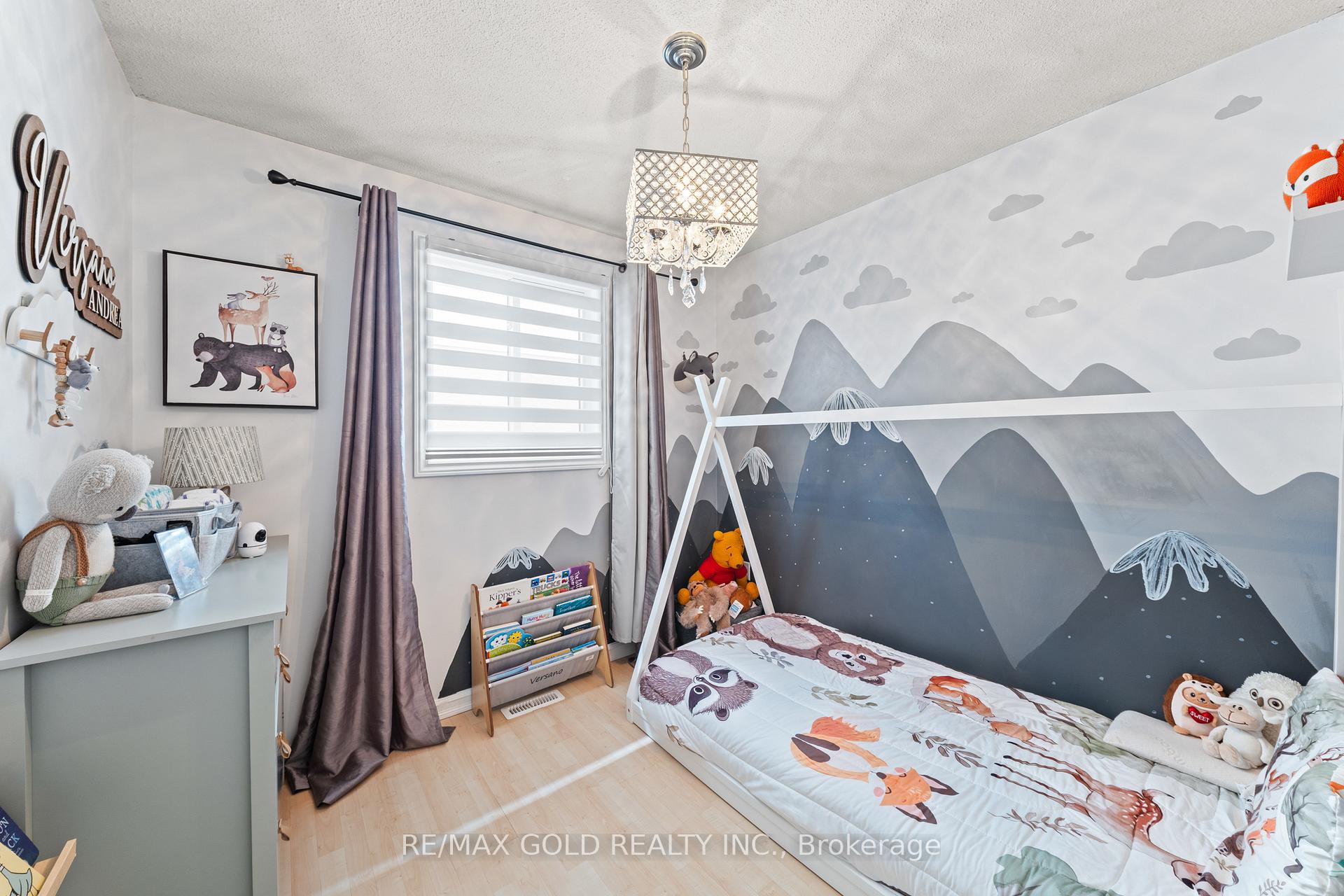 Photo 26 of 128 Martindale Crescent, Brampton, Brampton West — HOMEH