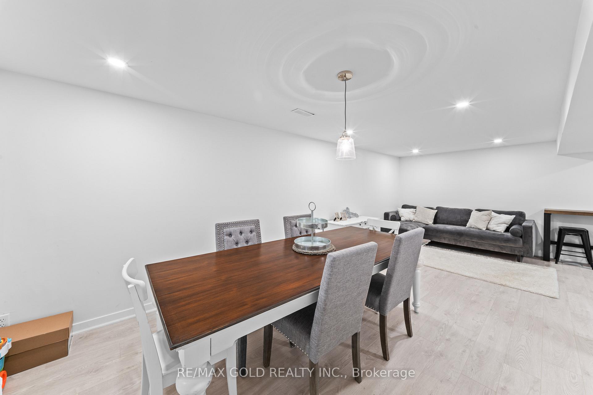 Photo 34 of 128 Martindale Crescent, Brampton, Brampton West — HOMEH