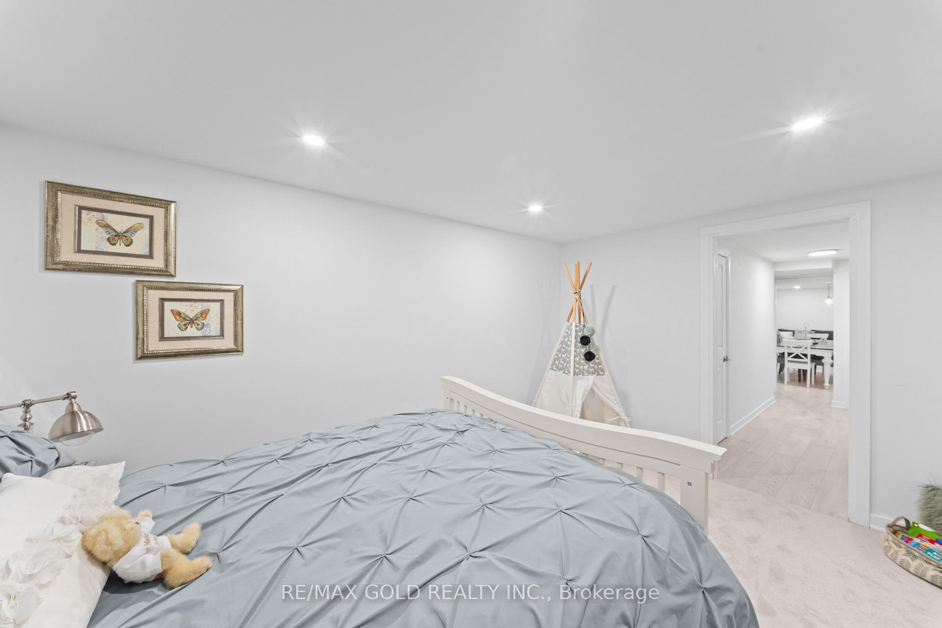 Photo 38 of 128 Martindale Crescent, Brampton, Brampton West — HOMEH