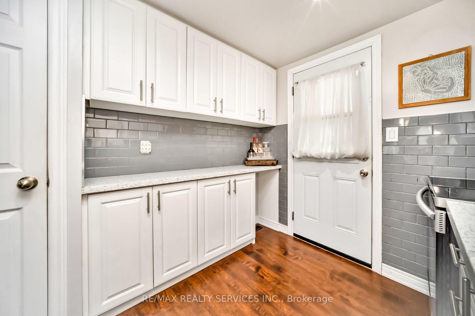 Photo 11 of 3287 Michaud Avenue, Mississauga, Malton — HOMEH