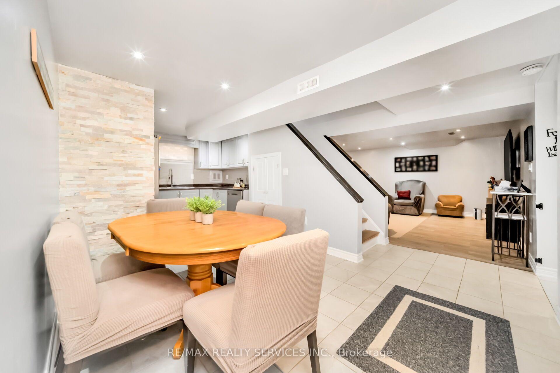 Photo 20 of 3287 Michaud Avenue, Mississauga, Malton — HOMEH