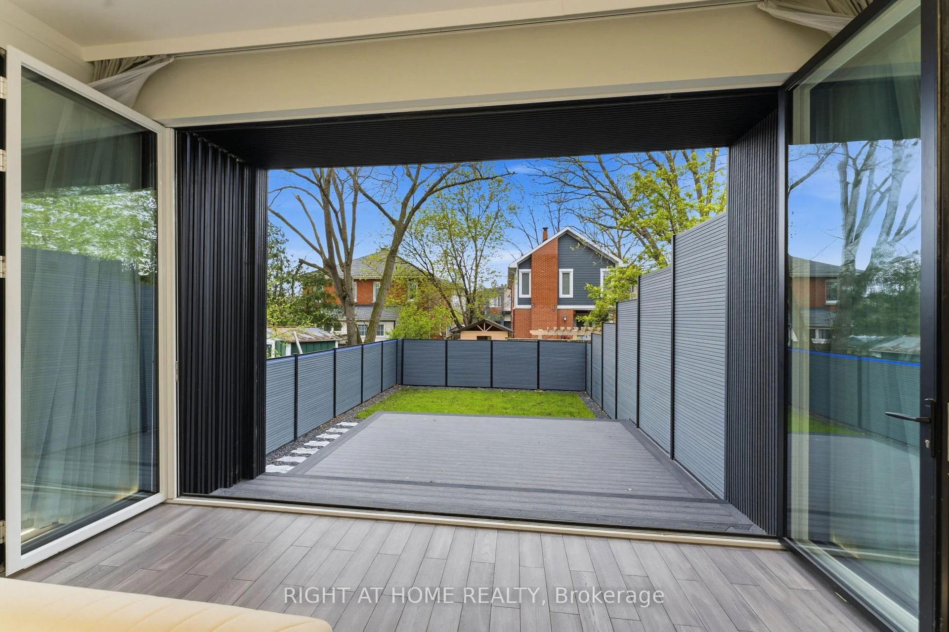 Photo 21 of 256 Northwestern Avenue, Ottawa, Ottawa West/Tunneys Pasture — HOMEH