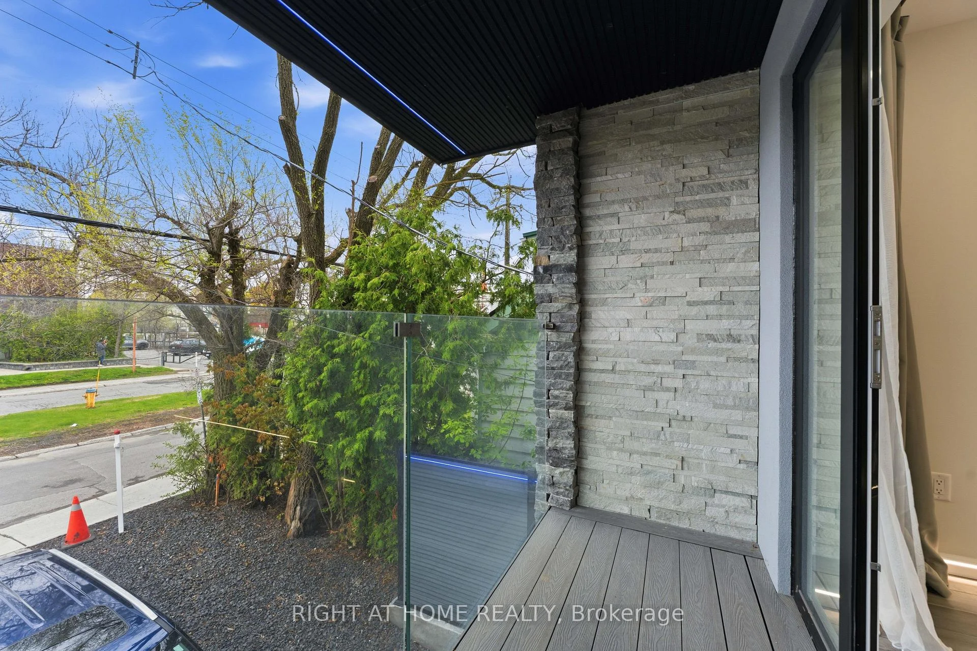 Photo 29 of 256 Northwestern Avenue, Ottawa, Ottawa West/Tunneys Pasture — HOMEH