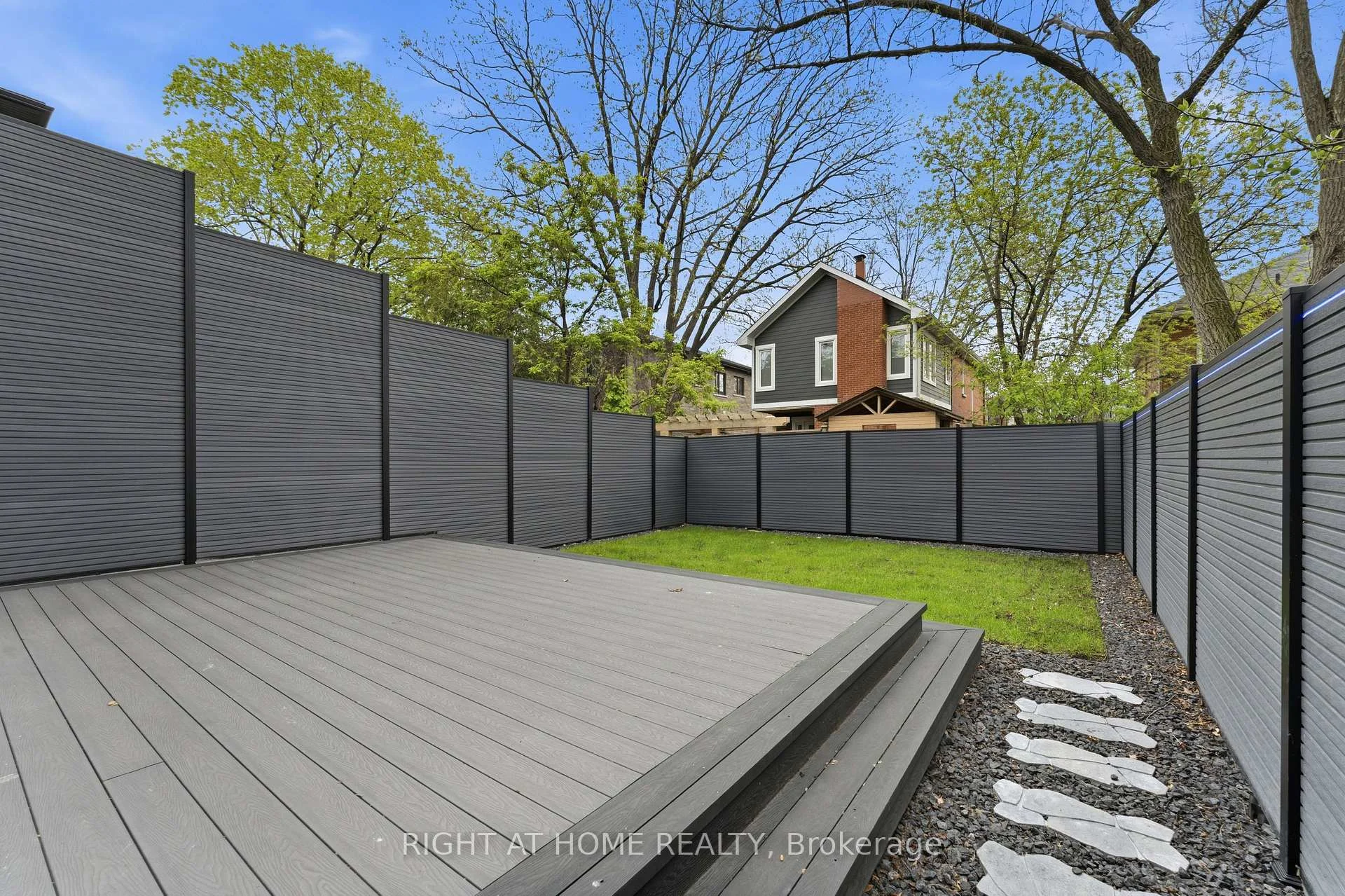 Photo 36 of 256 Northwestern Avenue, Ottawa, Ottawa West/Tunneys Pasture — HOMEH