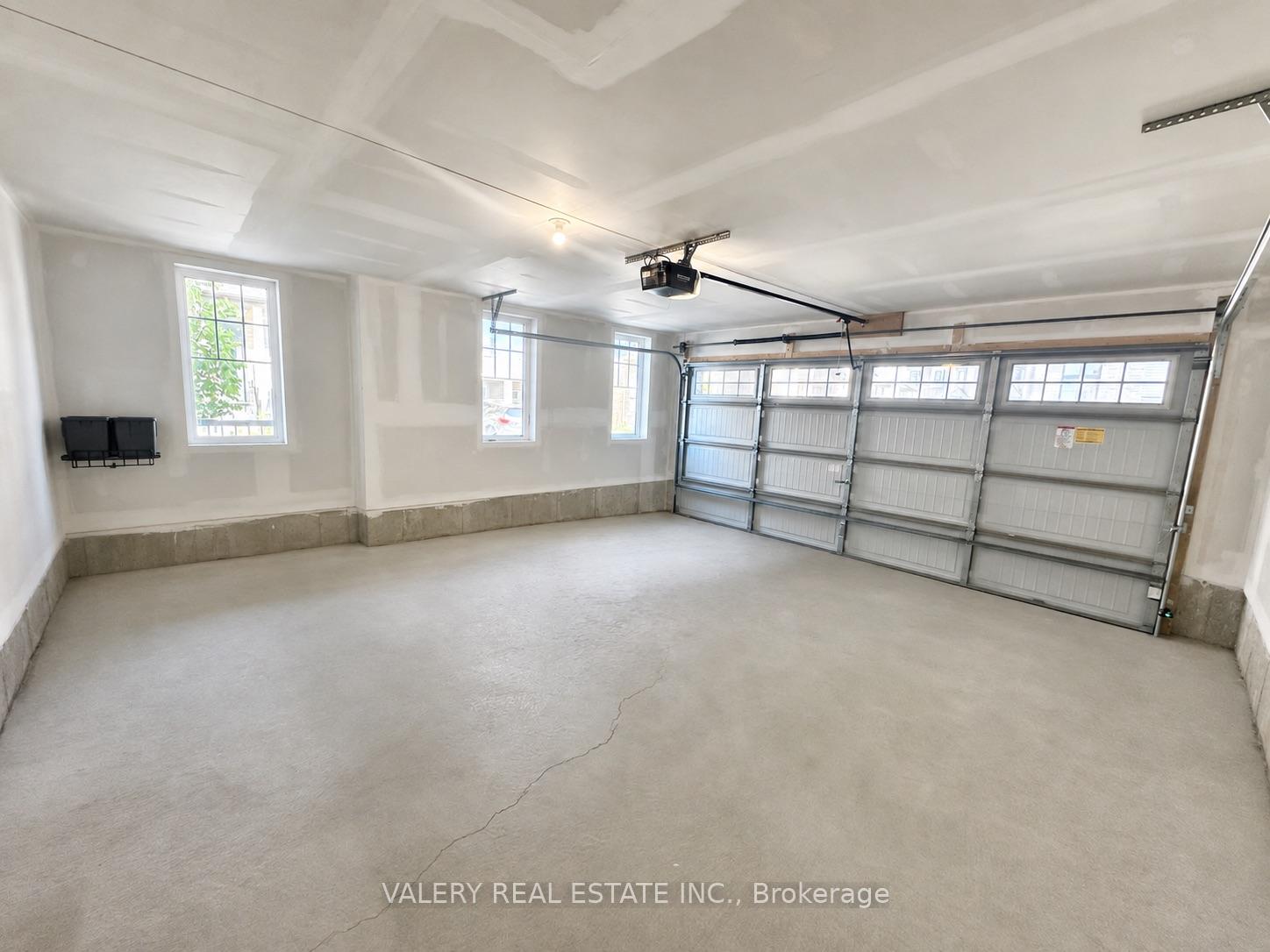 Photo 12 of Unit 16, 185 Bedrock Drive, Hamilton, Stoney Creek — HOMEH