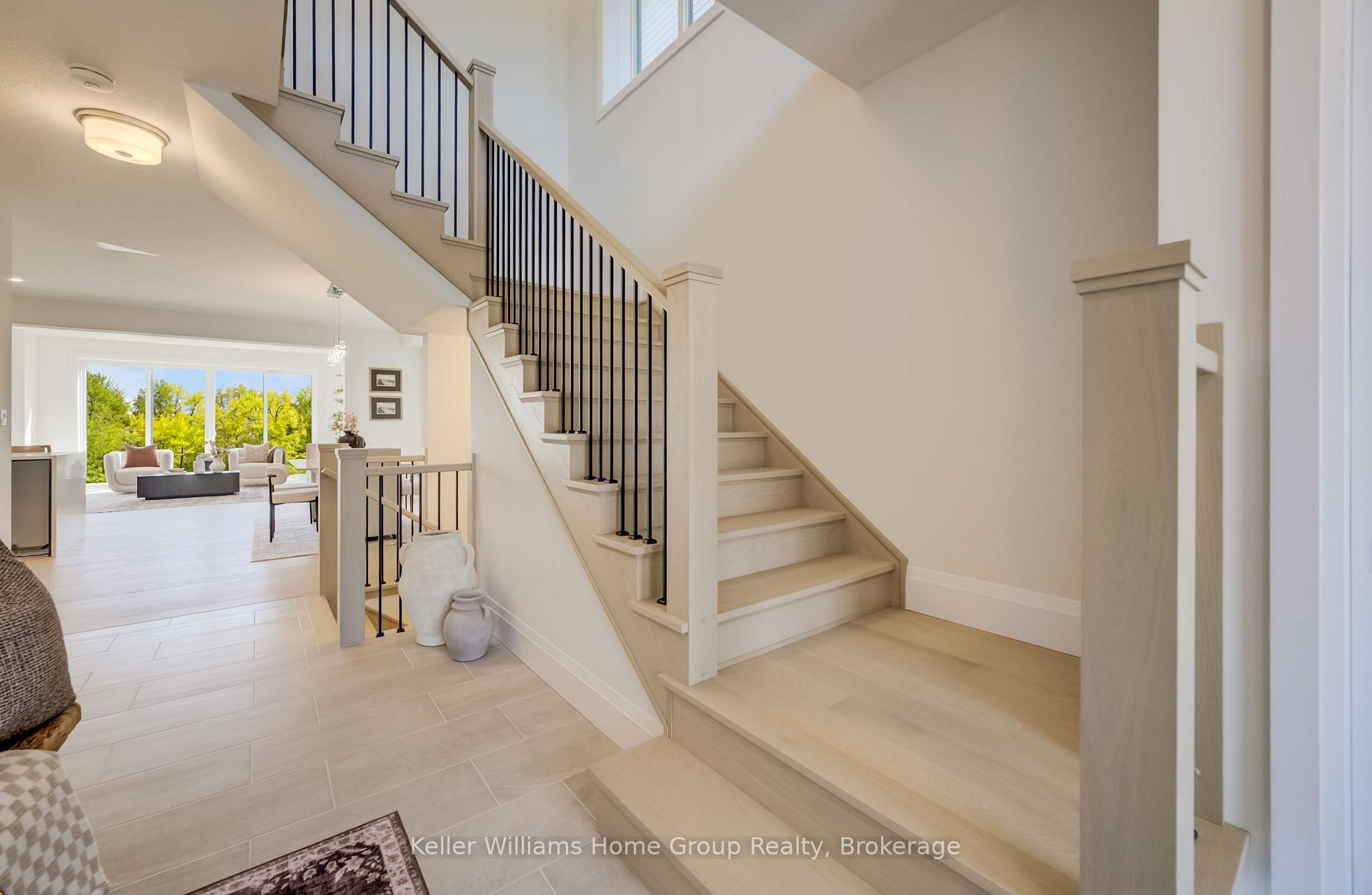 Photo 3 of 31 Nicholas Way, Guelph, Victoria North — HOMEH