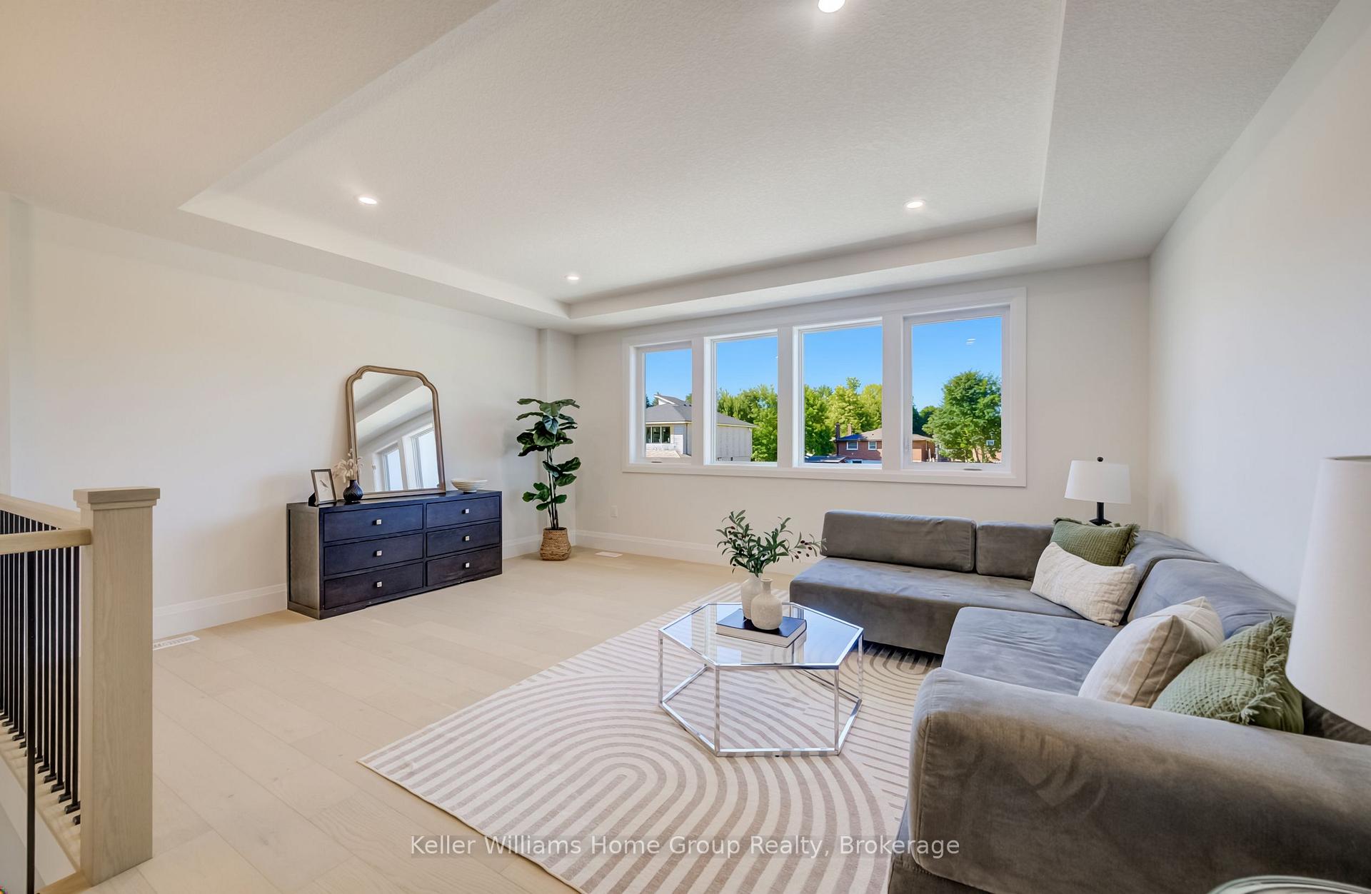 Photo 12 of 31 Nicholas Way, Guelph, Victoria North — HOMEH