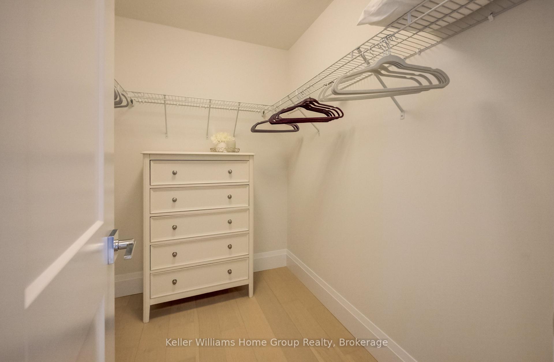 Photo 20 of 31 Nicholas Way, Guelph, Victoria North — HOMEH