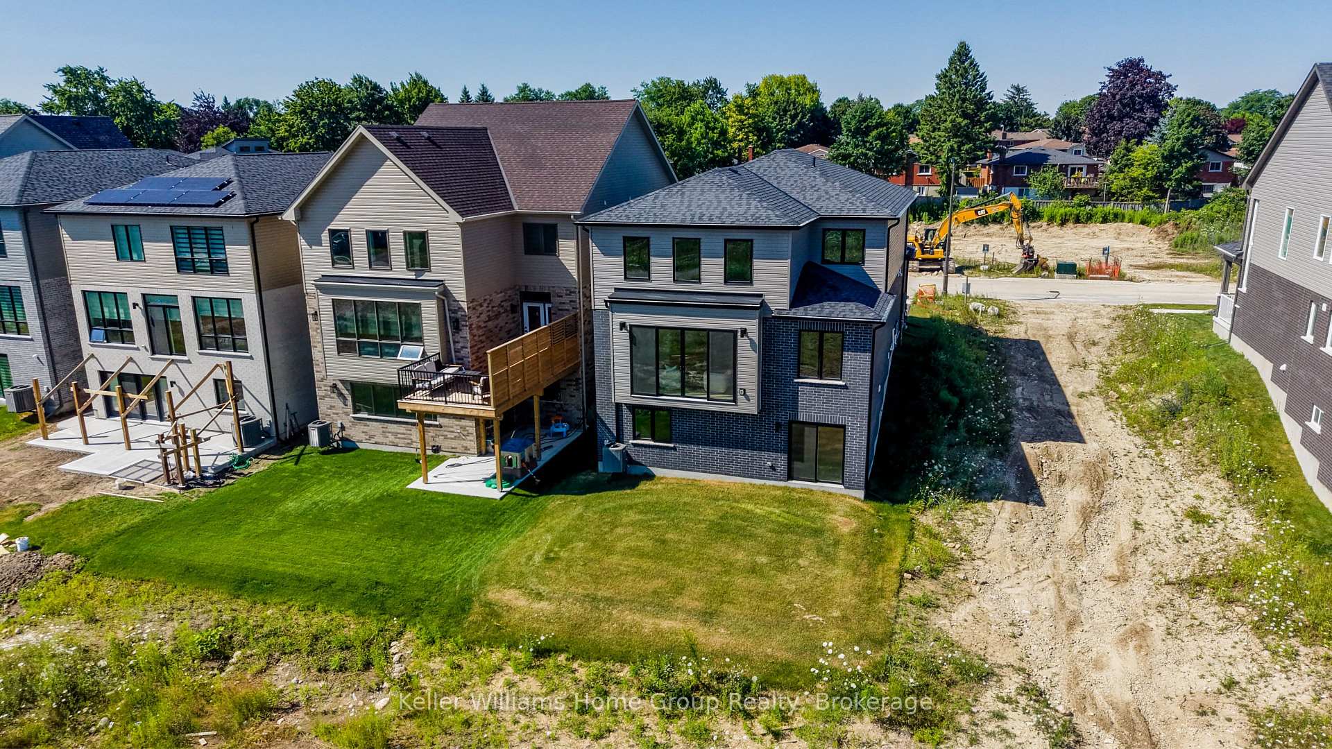 Photo 30 of 31 Nicholas Way, Guelph, Victoria North — HOMEH