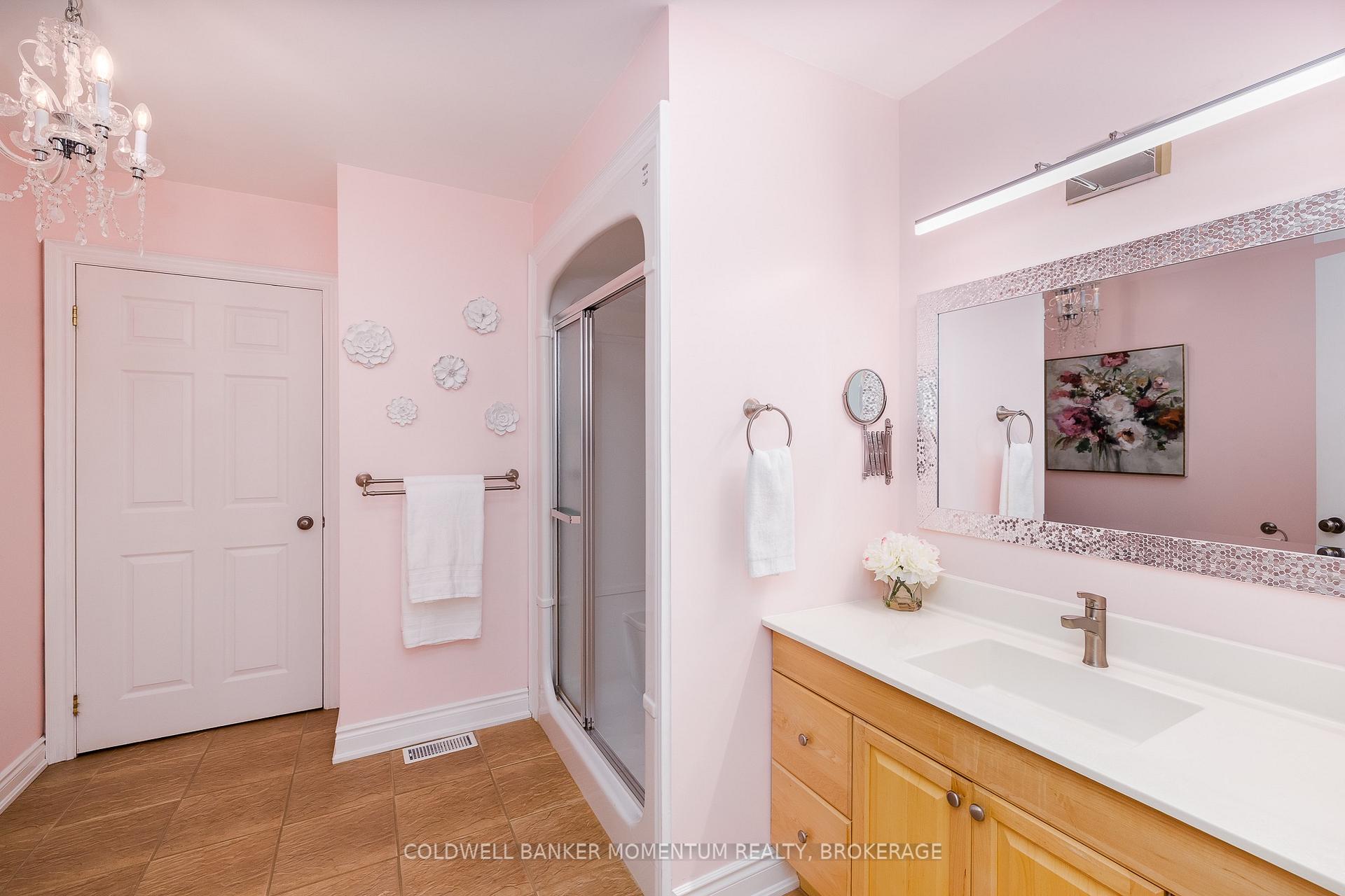 Photo 5 of 25 Ormond Street S, Thorold, Thorold Downtown — HOMEH