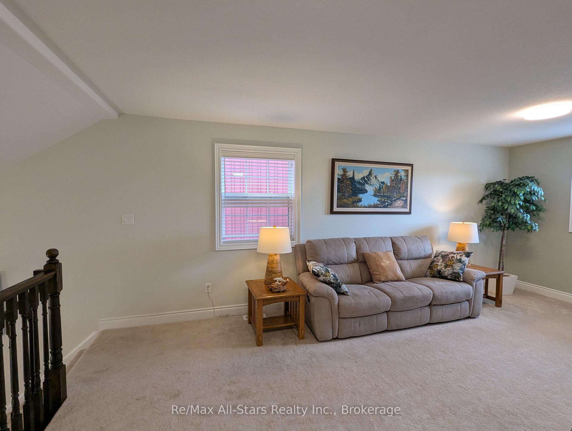 Photo 23 of 553 Grange Way, Peterborough, Northcrest Ward 5 — HOMEH