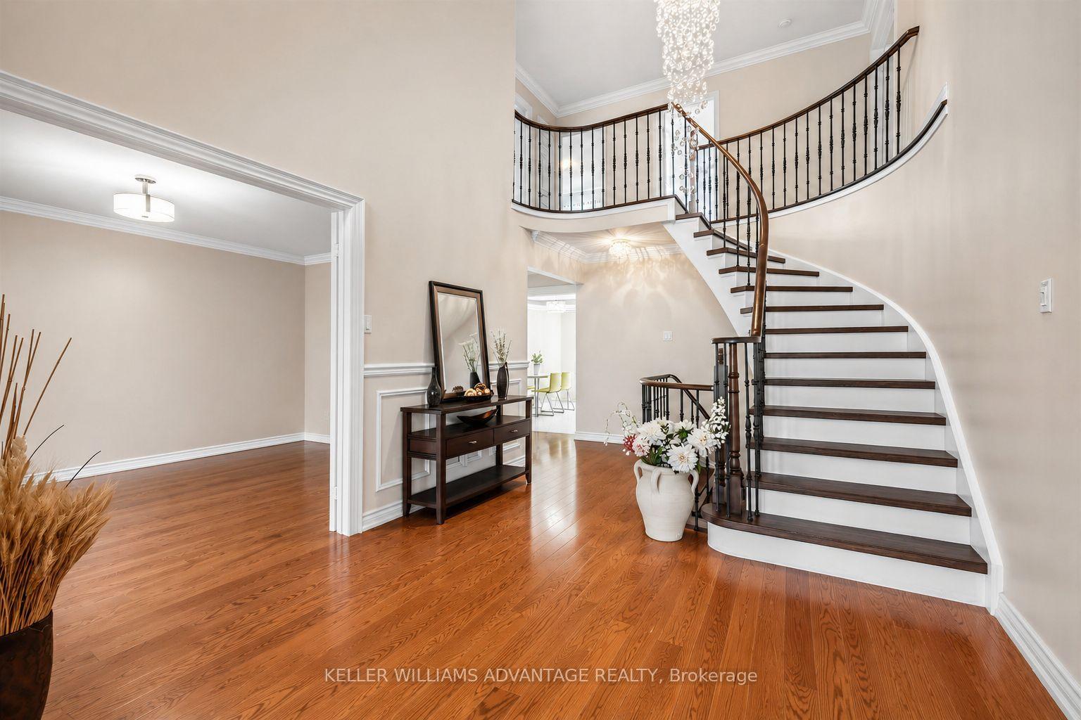 Photo 3 of 73 Highglen Avenue, Markham, Milliken Mills East — HOMEH