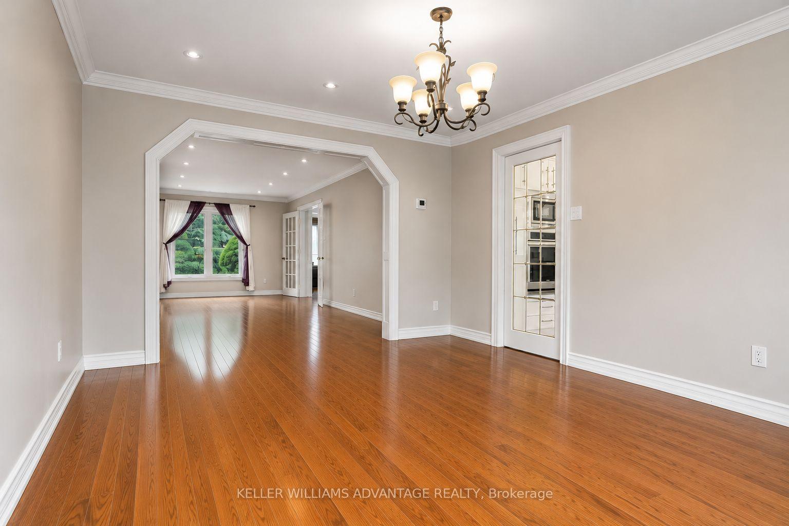 Photo 4 of 73 Highglen Avenue, Markham, Milliken Mills East — HOMEH