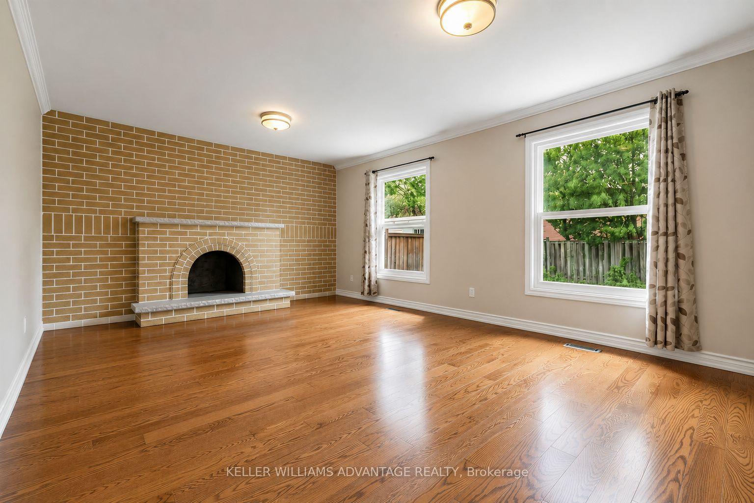 Photo 8 of 73 Highglen Avenue, Markham, Milliken Mills East — HOMEH