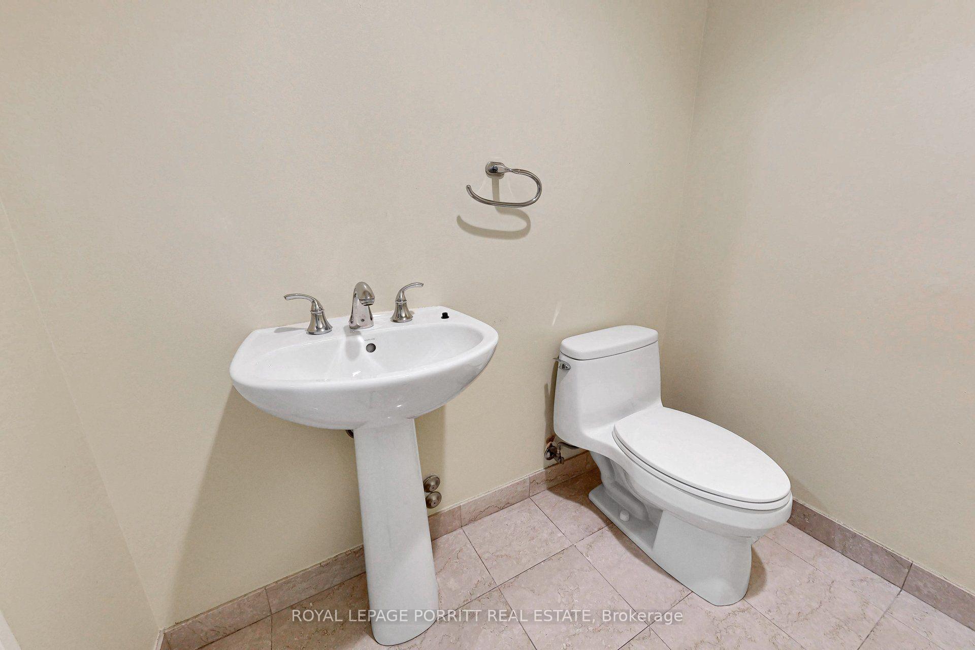Photo 4 of Unit 309, 9 Burnhamthorpe Crescent, Etobicoke, Islington-City Centre West — HOMEH