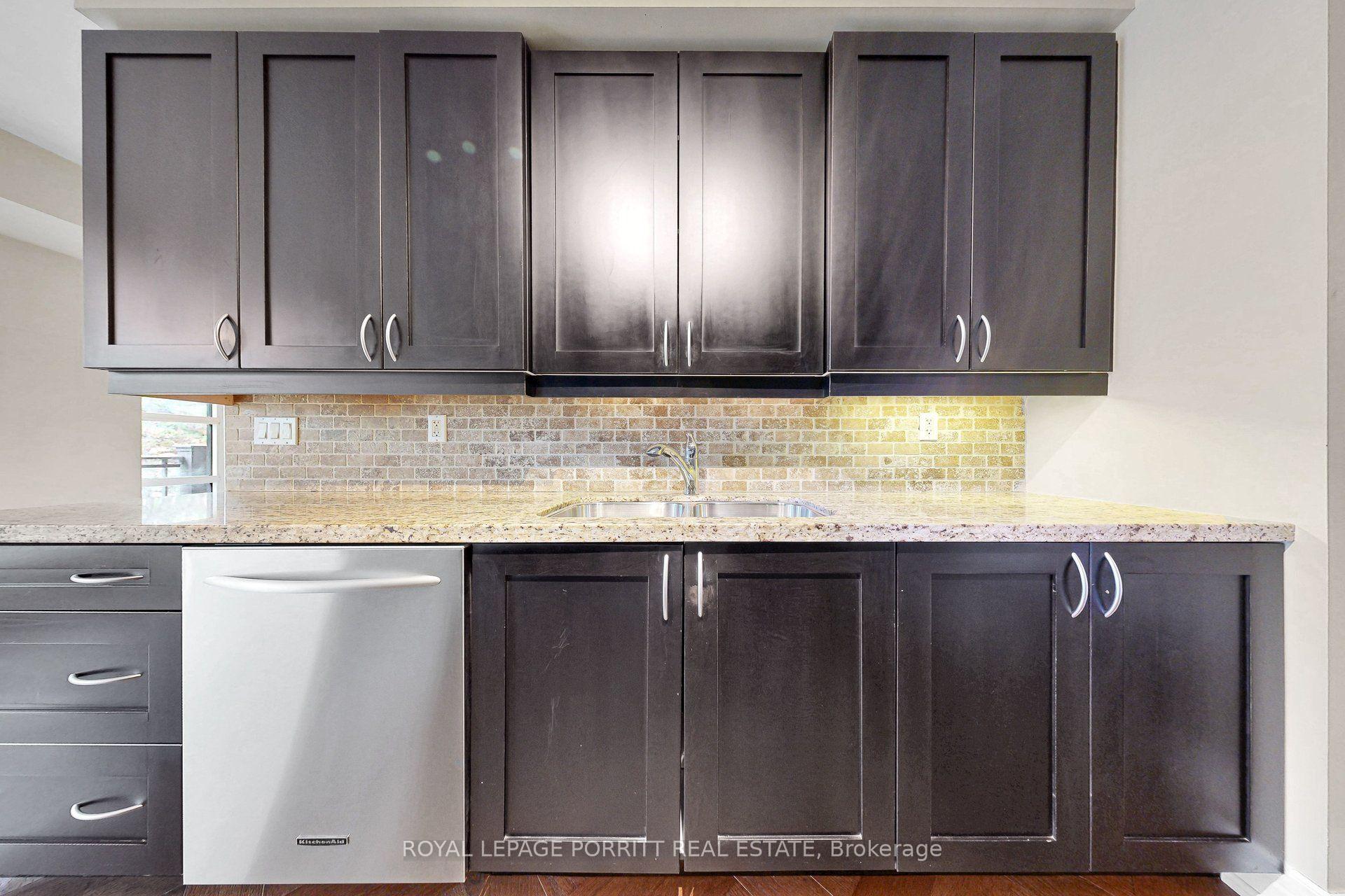 Photo 9 of Unit 309, 9 Burnhamthorpe Crescent, Etobicoke, Islington-City Centre West — HOMEH