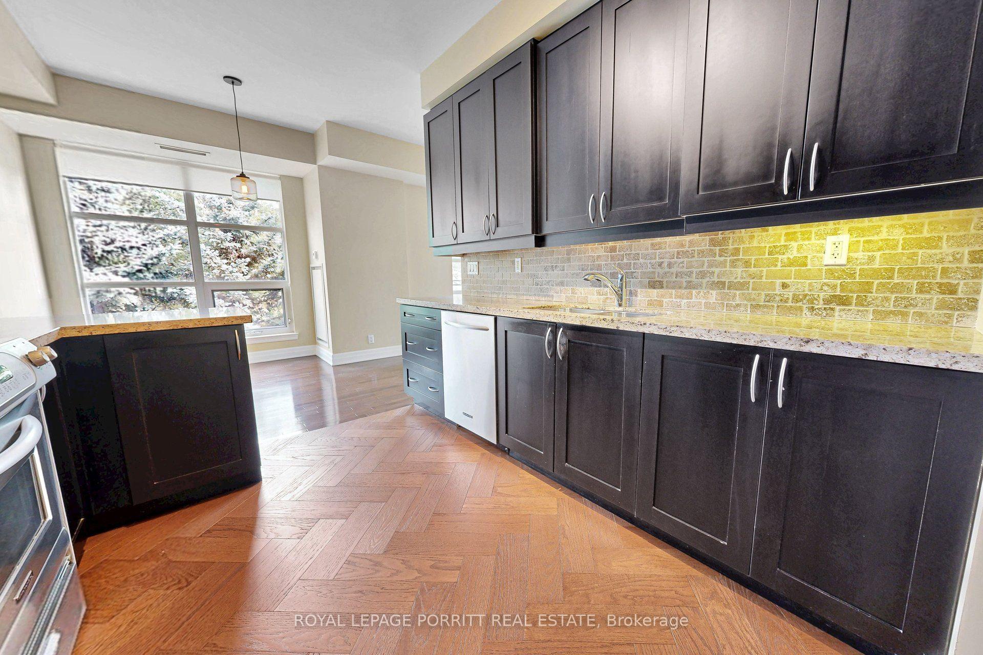 Photo 11 of Unit 309, 9 Burnhamthorpe Crescent, Etobicoke, Islington-City Centre West — HOMEH
