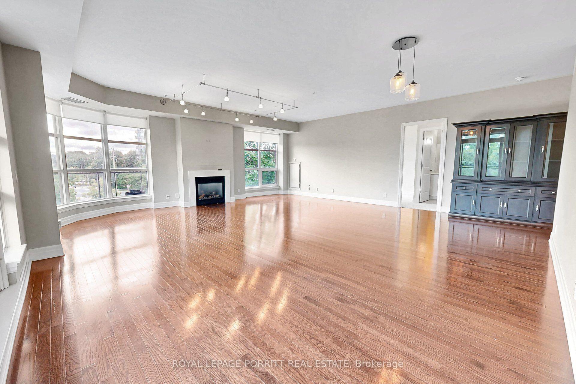 Photo 18 of Unit 309, 9 Burnhamthorpe Crescent, Etobicoke, Islington-City Centre West — HOMEH