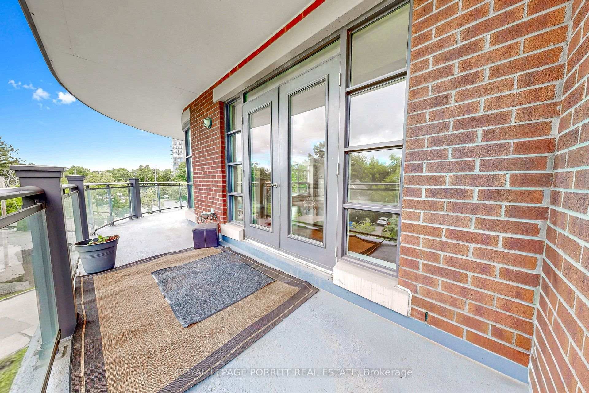 Photo 37 of Unit 309, 9 Burnhamthorpe Crescent, Etobicoke, Islington-City Centre West — HOMEH