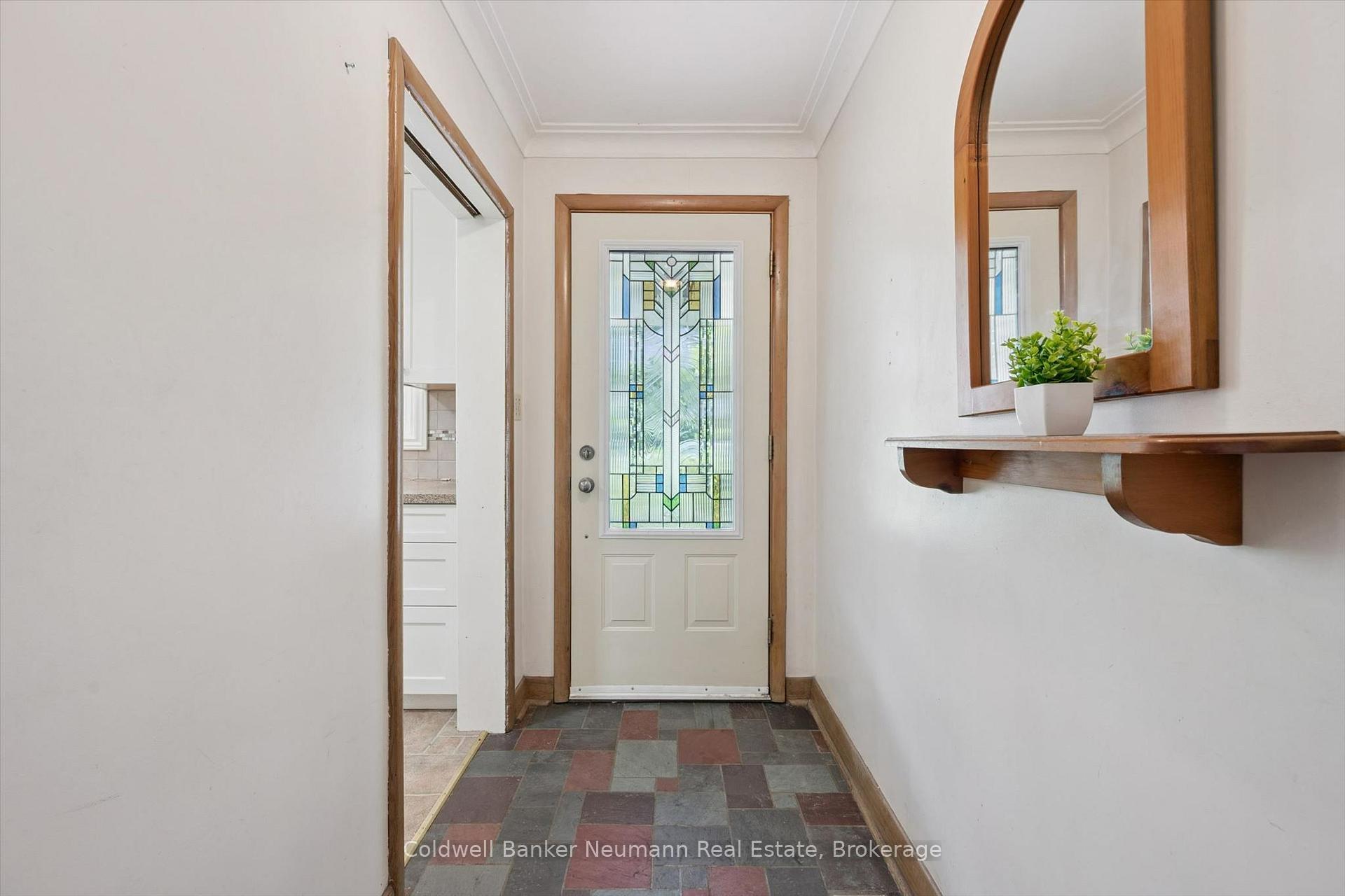 Photo 4 of 45 Dean Avenue, Guelph, Dovercliffe Park/Old University — HOMEH