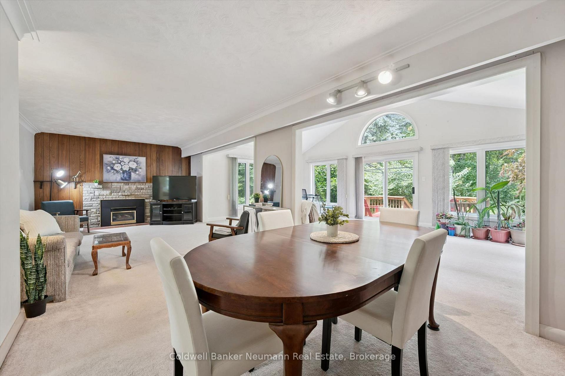 Photo 11 of 45 Dean Avenue, Guelph, Dovercliffe Park/Old University — HOMEH