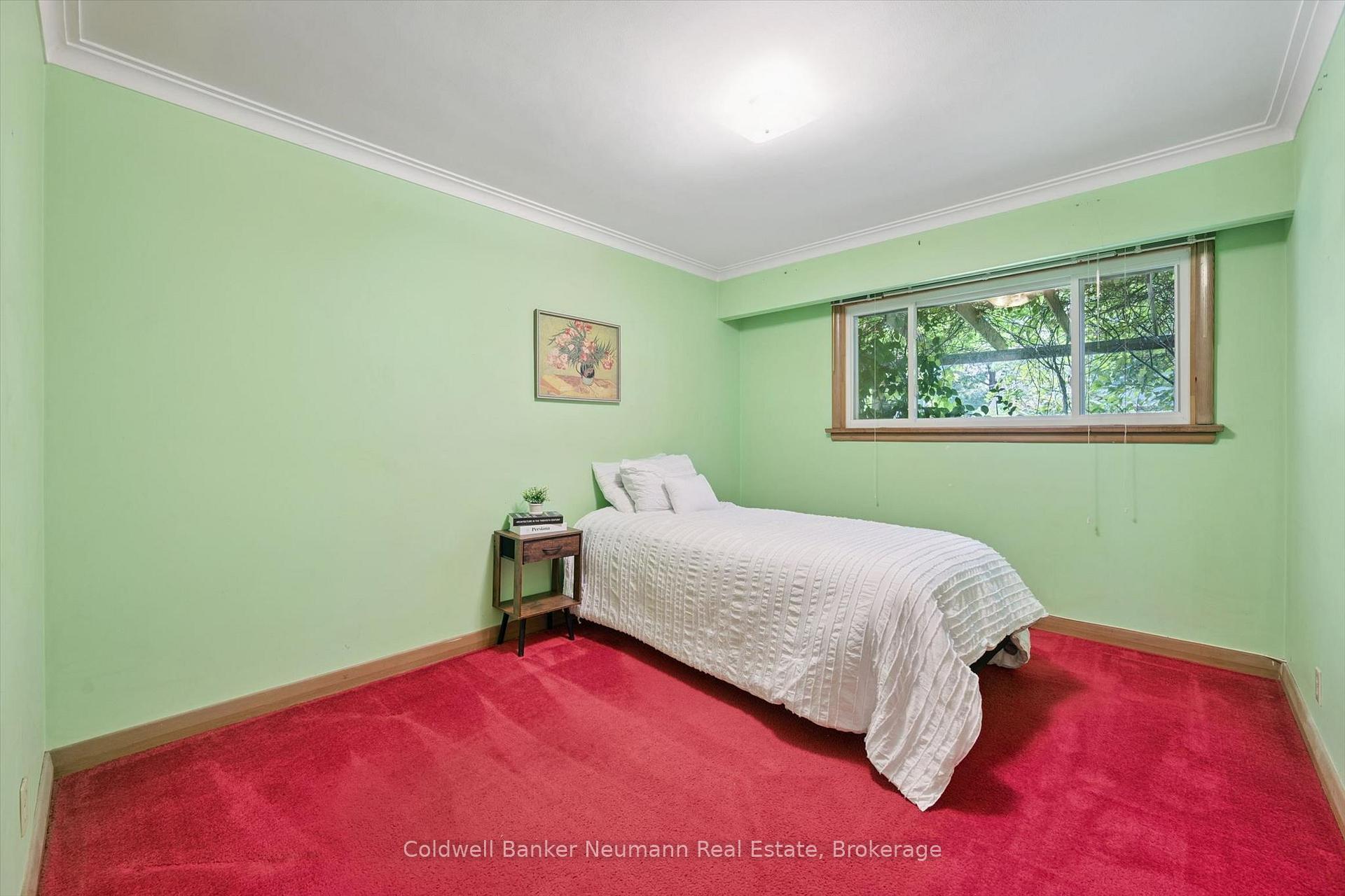 Photo 16 of 45 Dean Avenue, Guelph, Dovercliffe Park/Old University — HOMEH