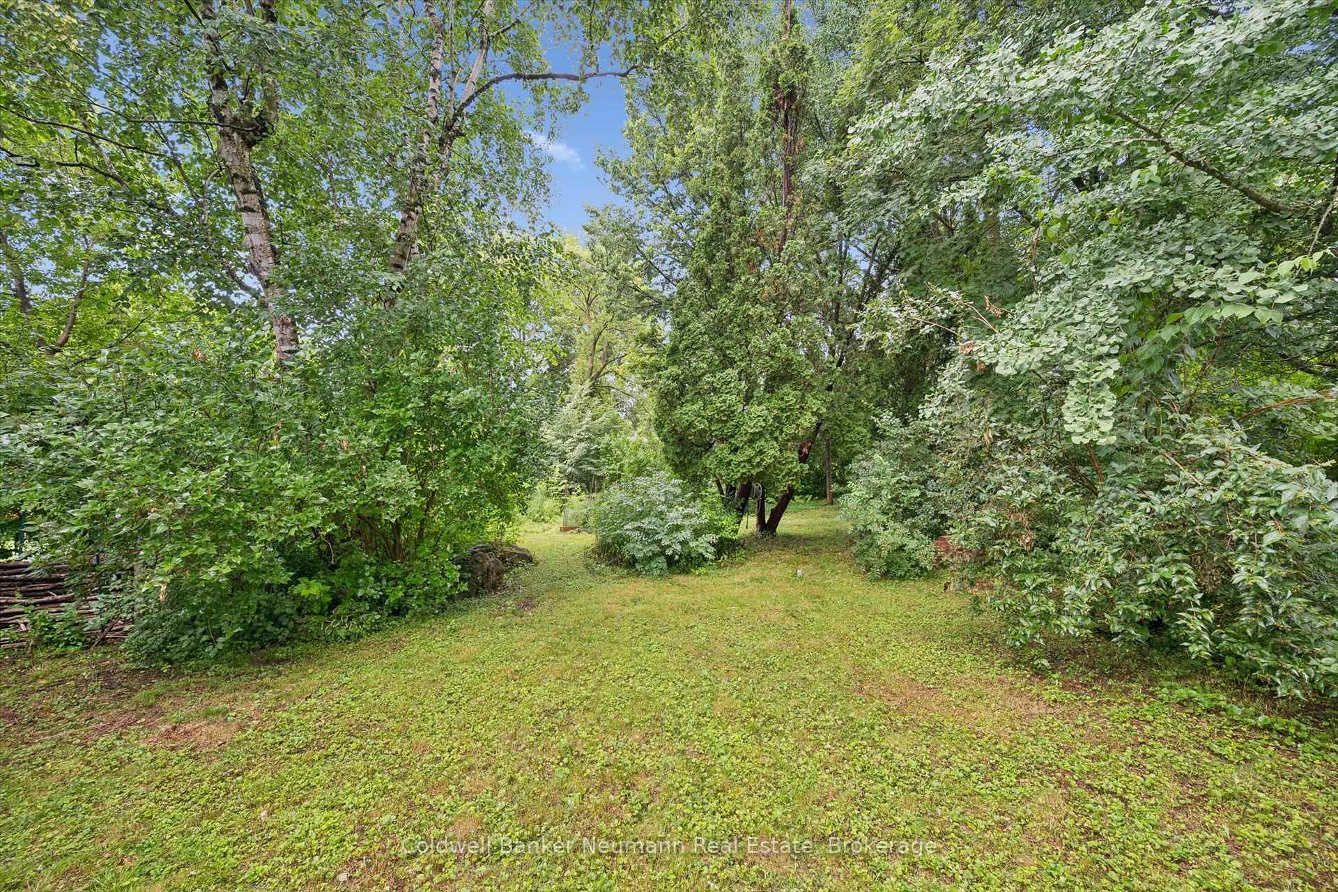 Photo 30 of 45 Dean Avenue, Guelph, Dovercliffe Park/Old University — HOMEH