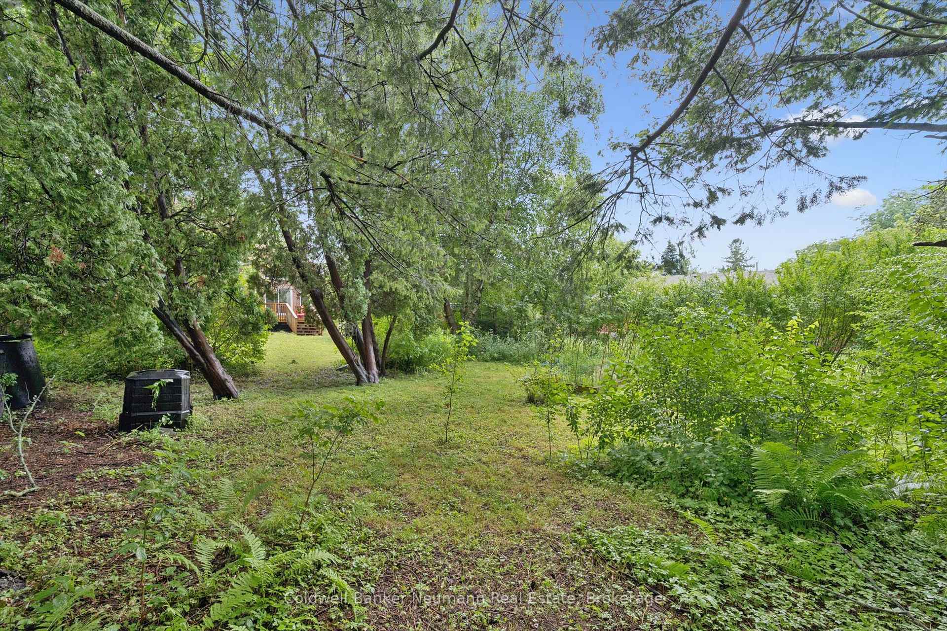 Photo 31 of 45 Dean Avenue, Guelph, Dovercliffe Park/Old University — HOMEH
