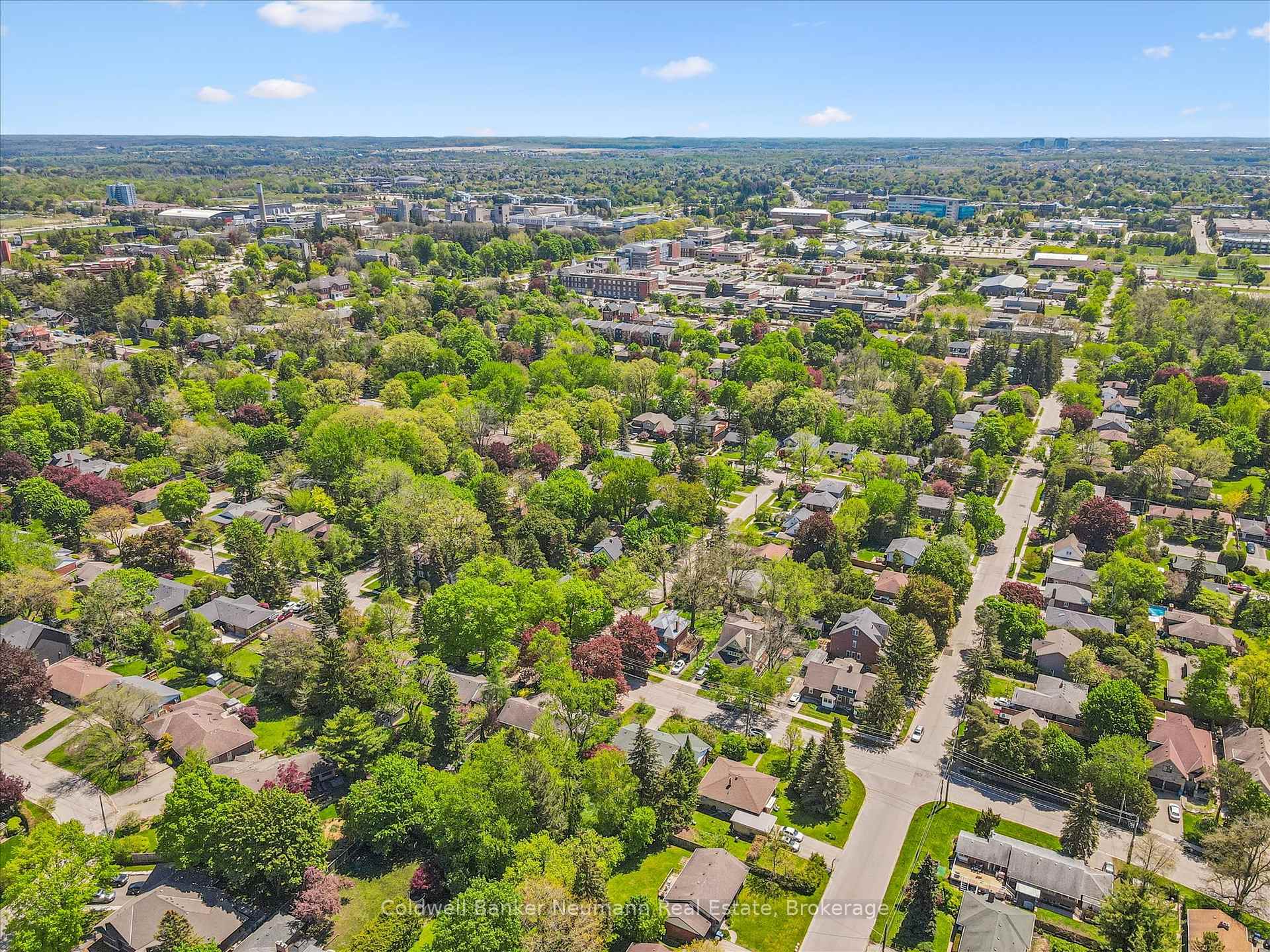 Photo 35 of 45 Dean Avenue, Guelph, Dovercliffe Park/Old University — HOMEH
