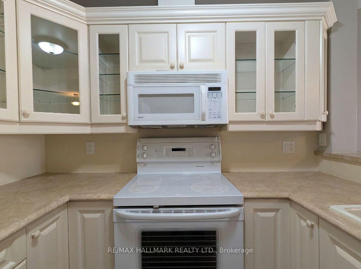 Photo 6 of 441 Heddle Crescent N, Newmarket, Stonehaven-Wyndham — HOMEH