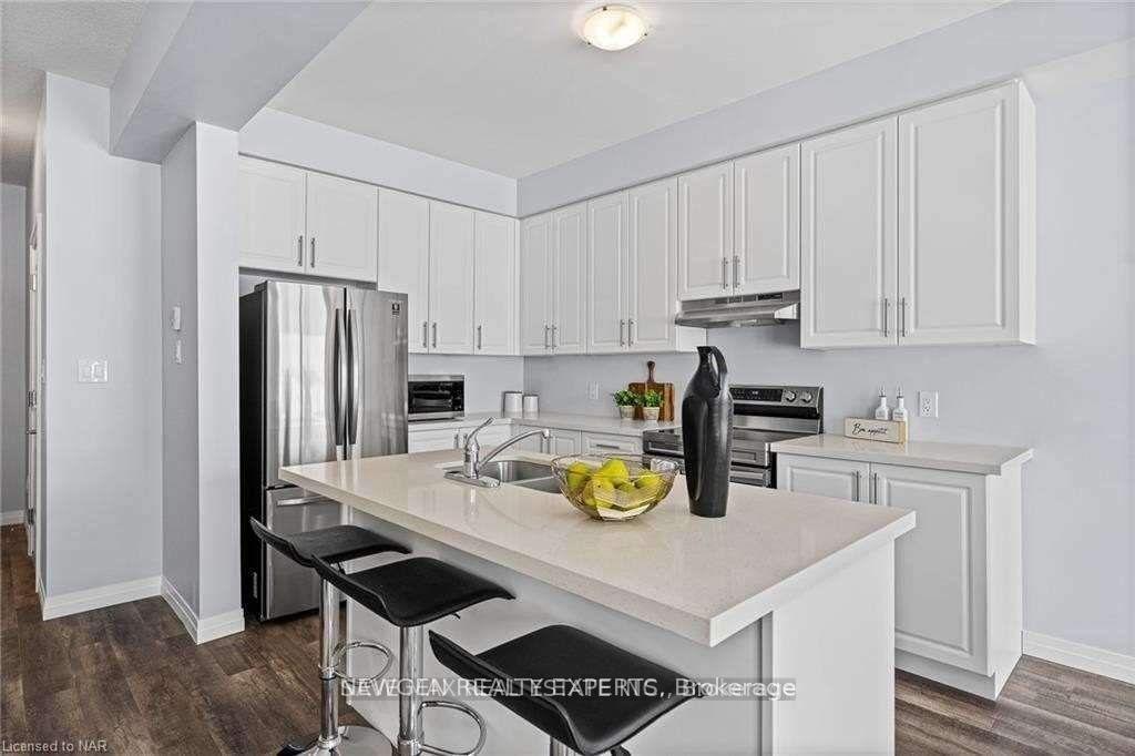Photo 9 of 4855 Pettit Avenue, Niagara Falls, Morrison — HOMEH
