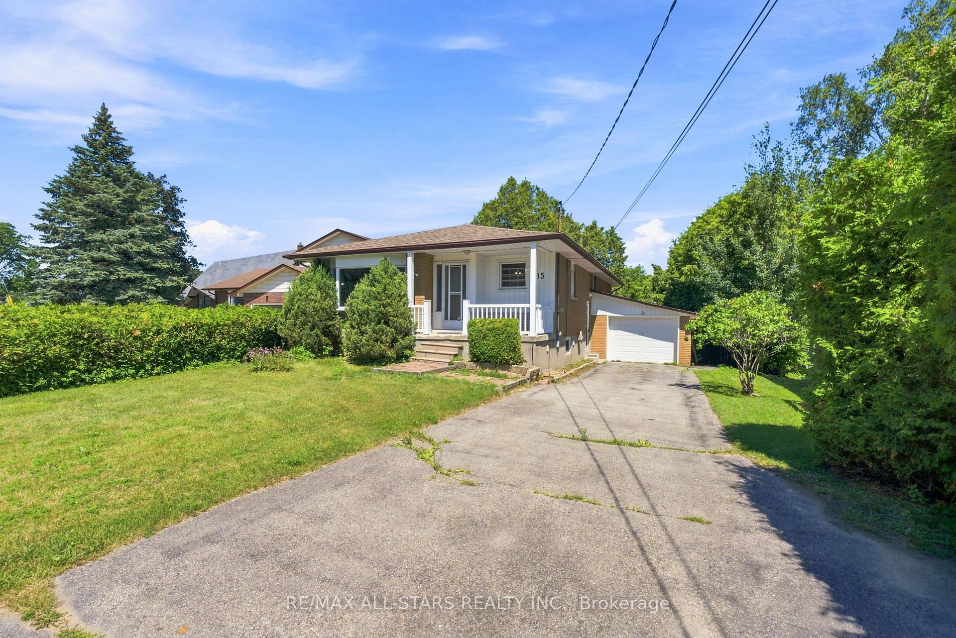 Photo 2 of 85 Reach Street, Uxbridge — HOMEH