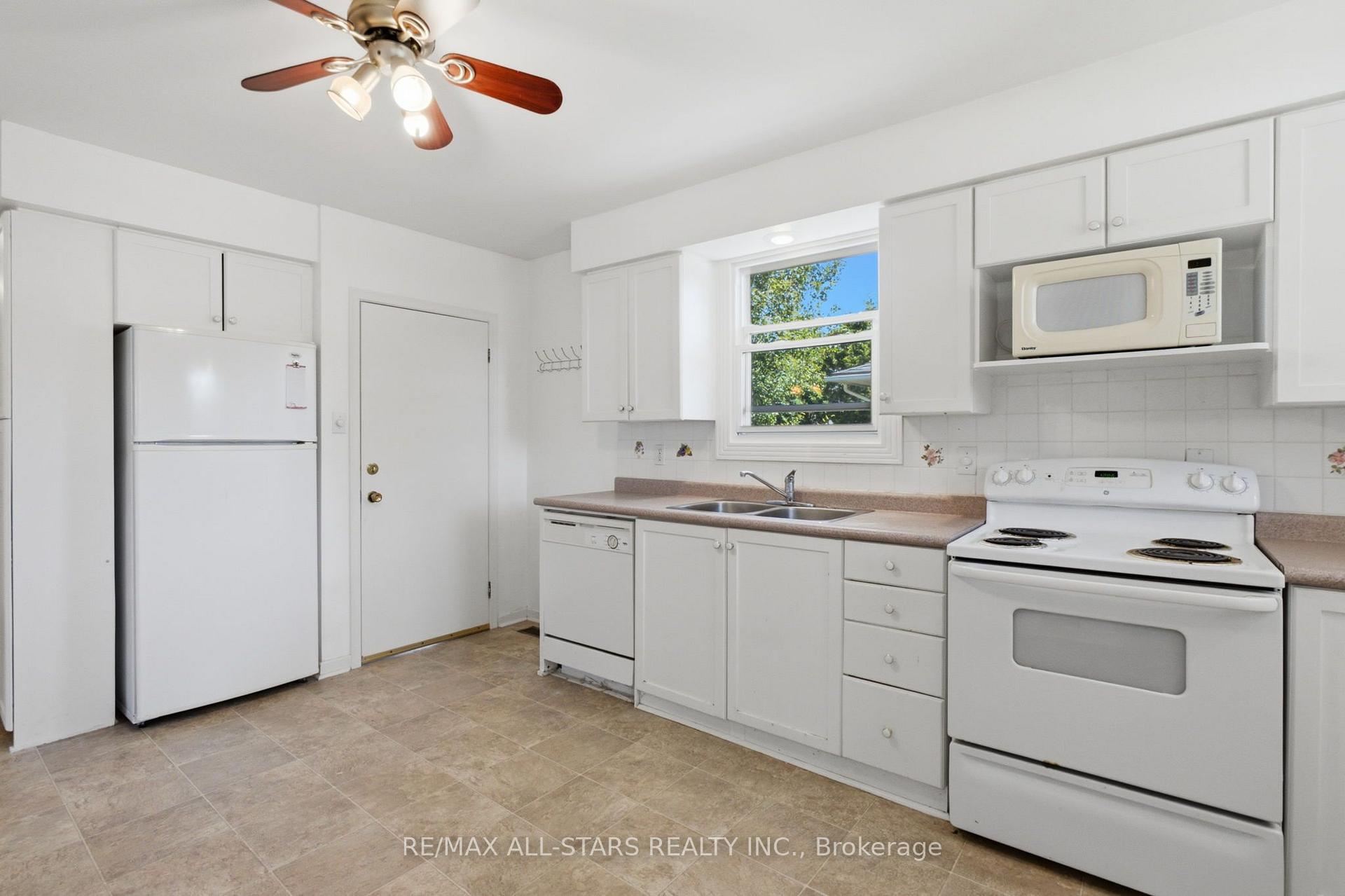 Photo 6 of 85 Reach Street, Uxbridge — HOMEH