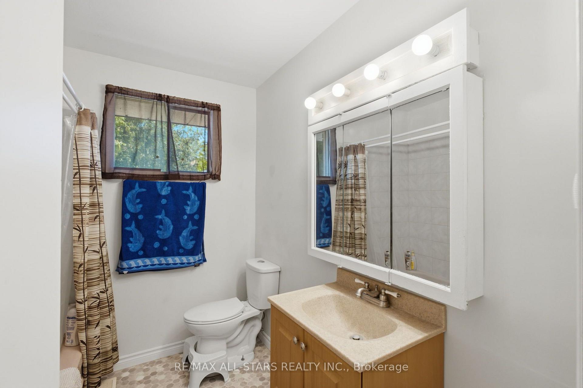 Photo 17 of 85 Reach Street, Uxbridge — HOMEH
