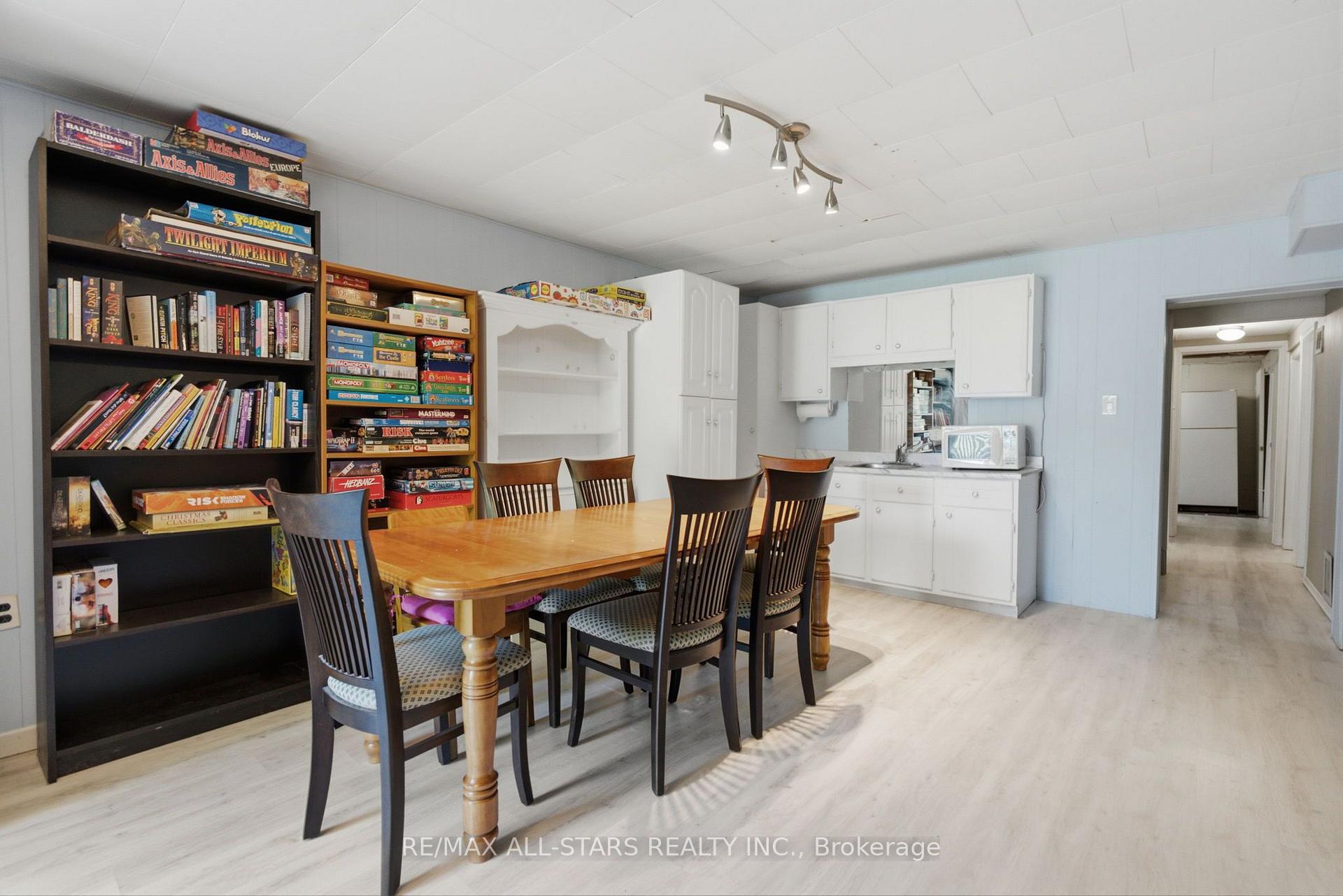 Photo 23 of 85 Reach Street, Uxbridge — HOMEH