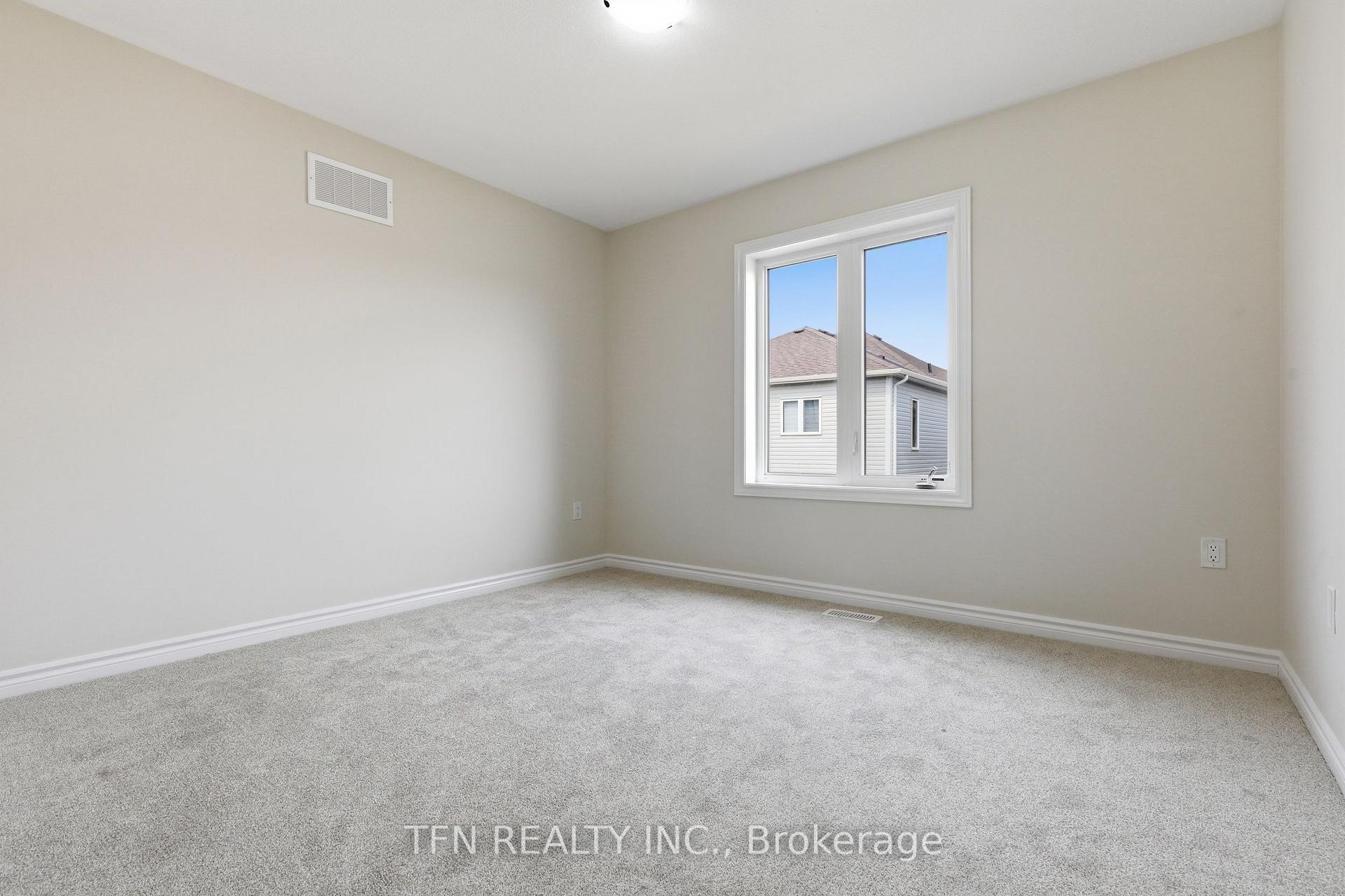 Photo 13 of 16 Blaney Street, Brant, Paris — HOMEH