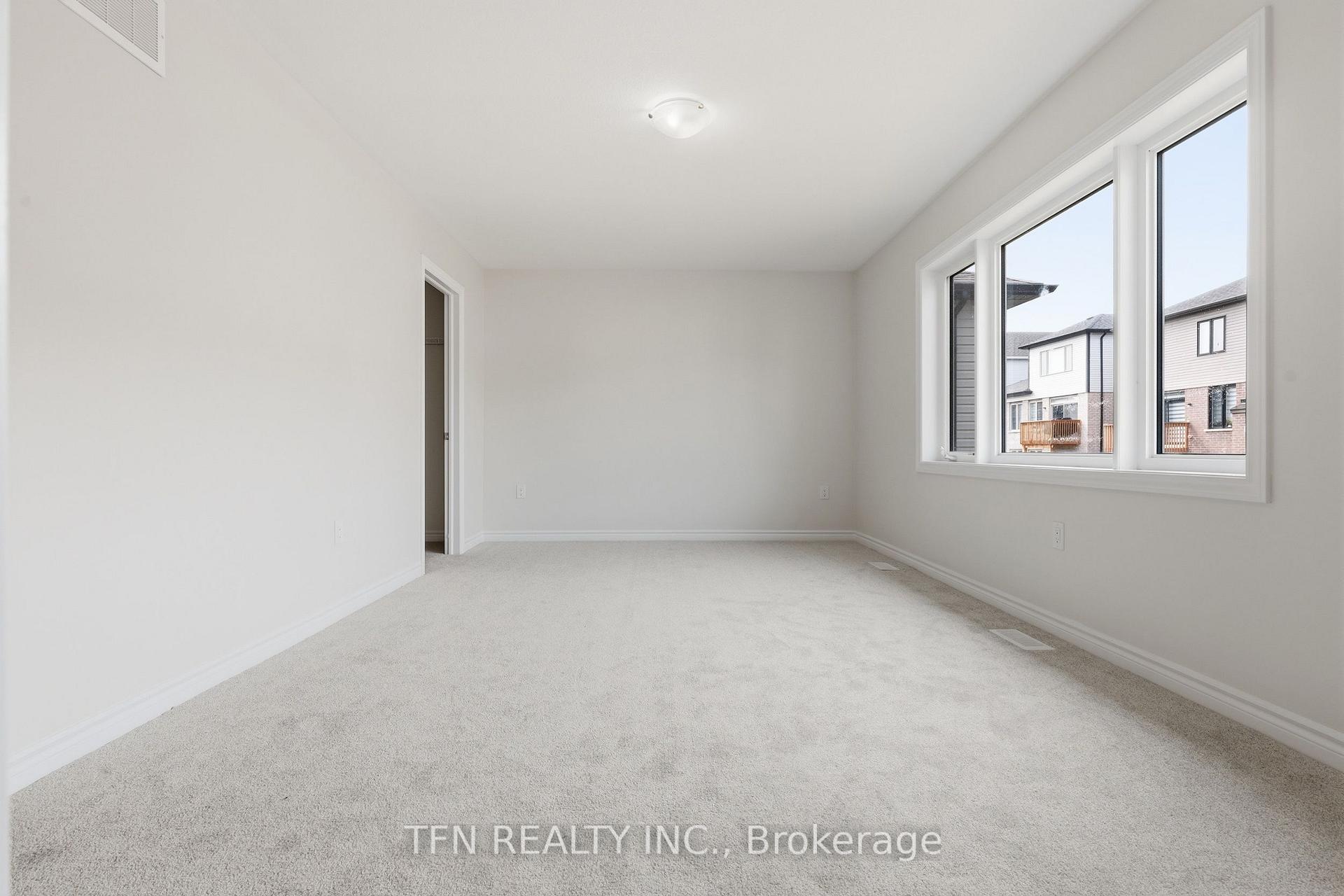 Photo 15 of 16 Blaney Street, Brant, Paris — HOMEH
