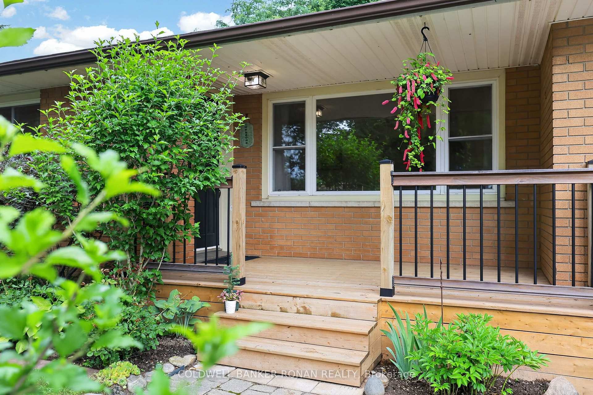Photo 2 of 4 Richmond Street E, New Tecumseth, Tottenham — HOMEH