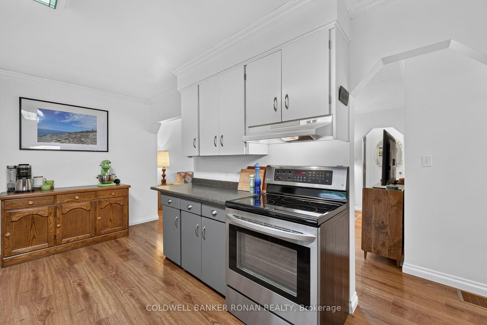Photo 11 of 4 Richmond Street E, New Tecumseth, Tottenham — HOMEH