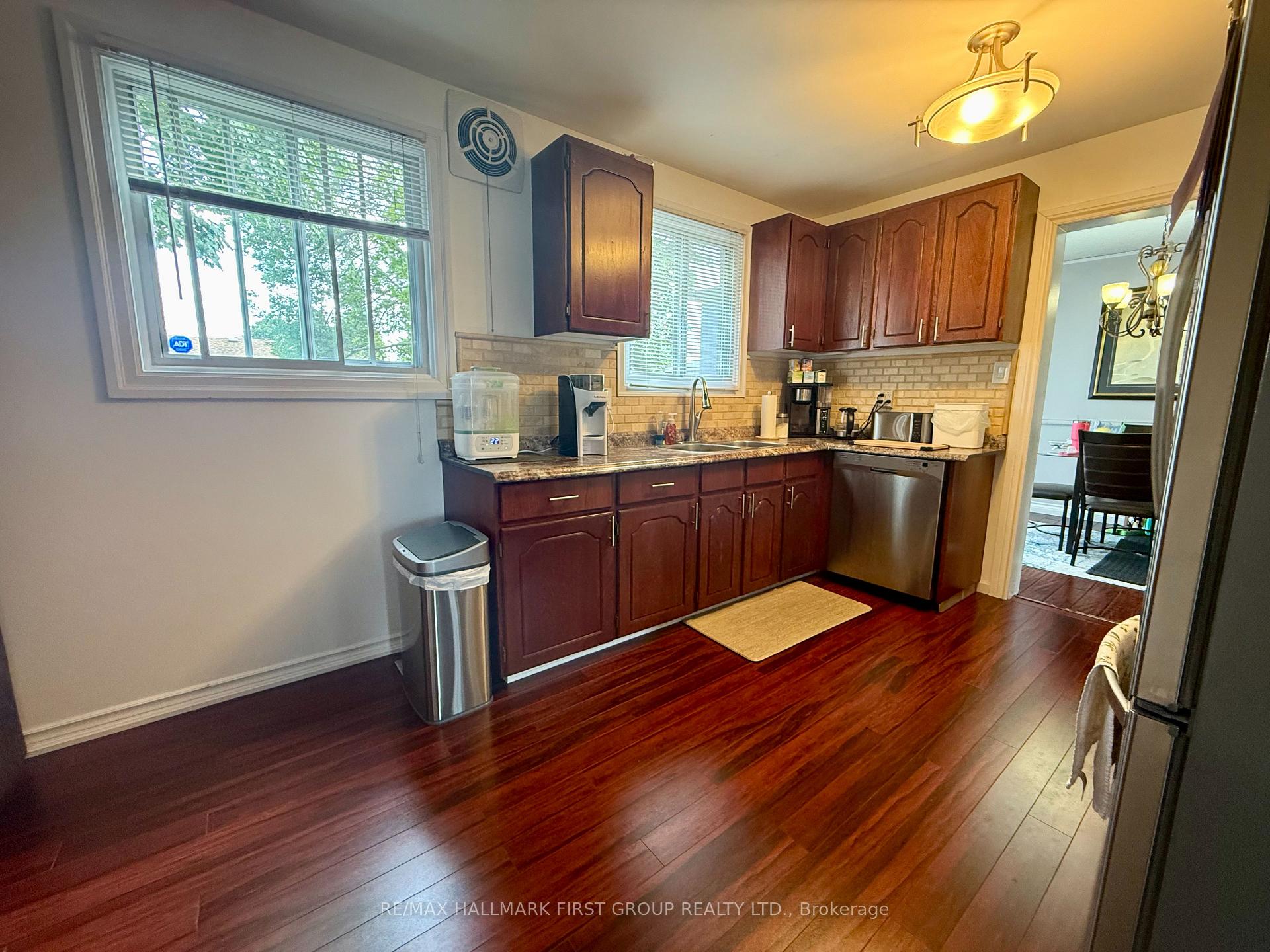 Photo 8 of 906 Cecylia Court, Pickering, West Shore — HOMEH