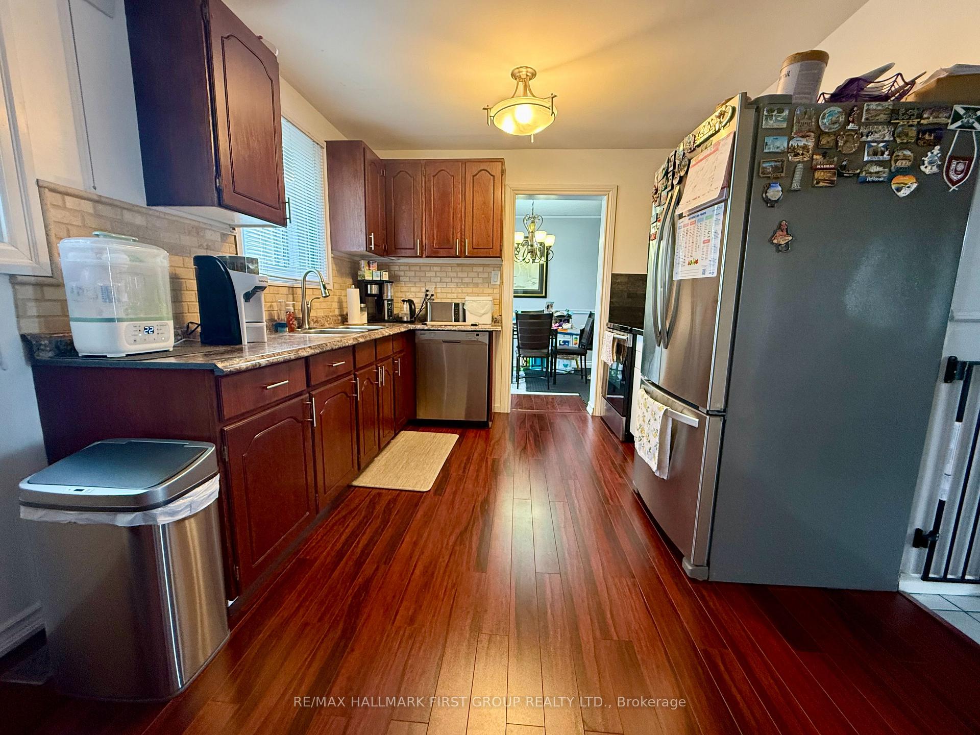 Photo 9 of 906 Cecylia Court, Pickering, West Shore — HOMEH