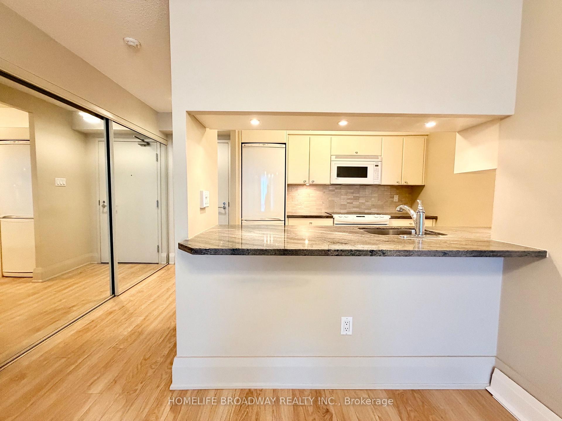 Photo 5 of Unit 1908, 1055 Bay Street, Toronto, Bay Street Corridor — HOMEH